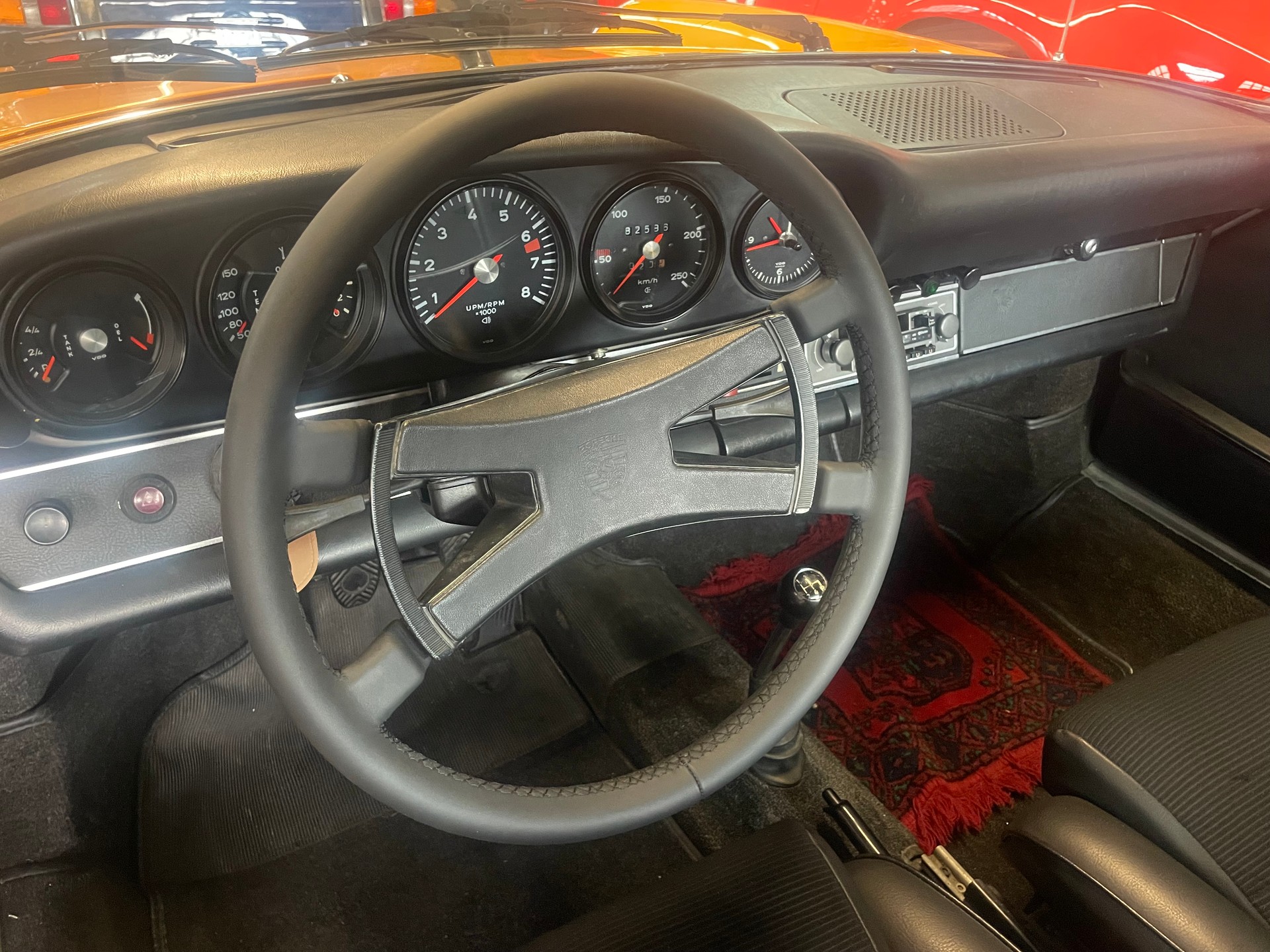PORSCHE 911 2,4 T targa-image-8