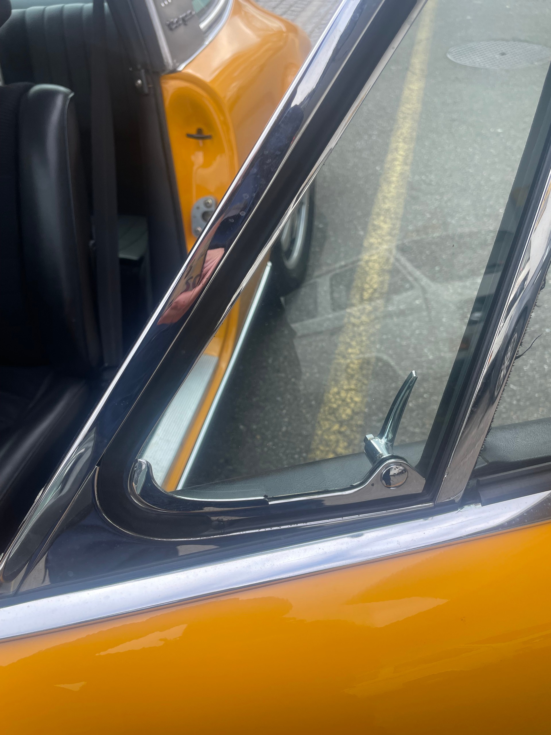 PORSCHE 911 2,4 T targa-image-10