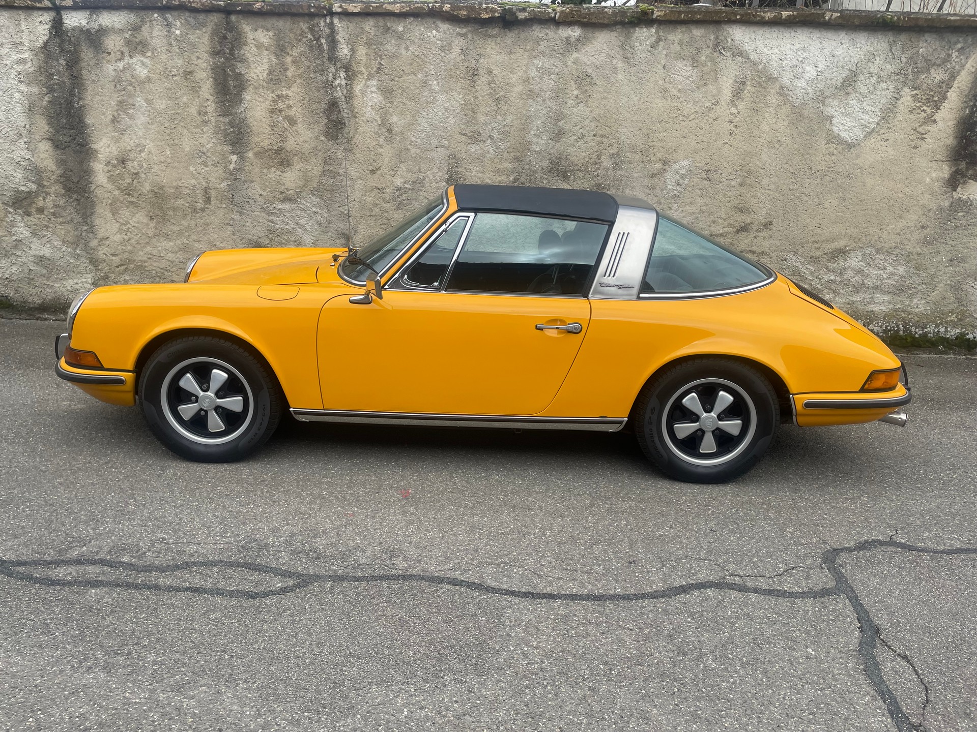 PORSCHE 911 2,4 T targa-image-1