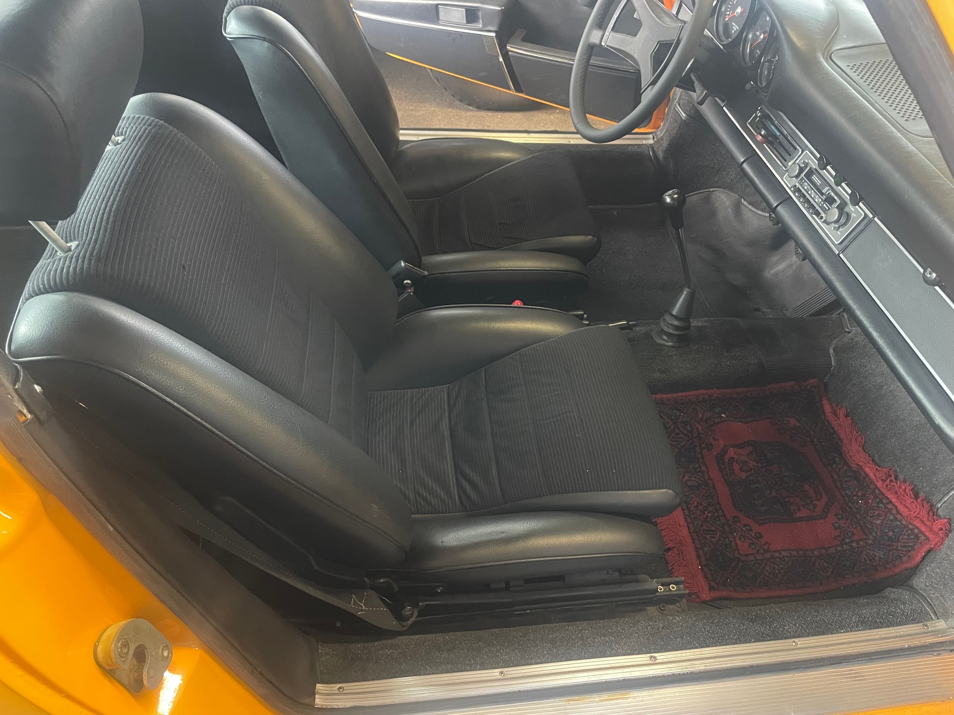 PORSCHE 911 2,4 T targa-image-6