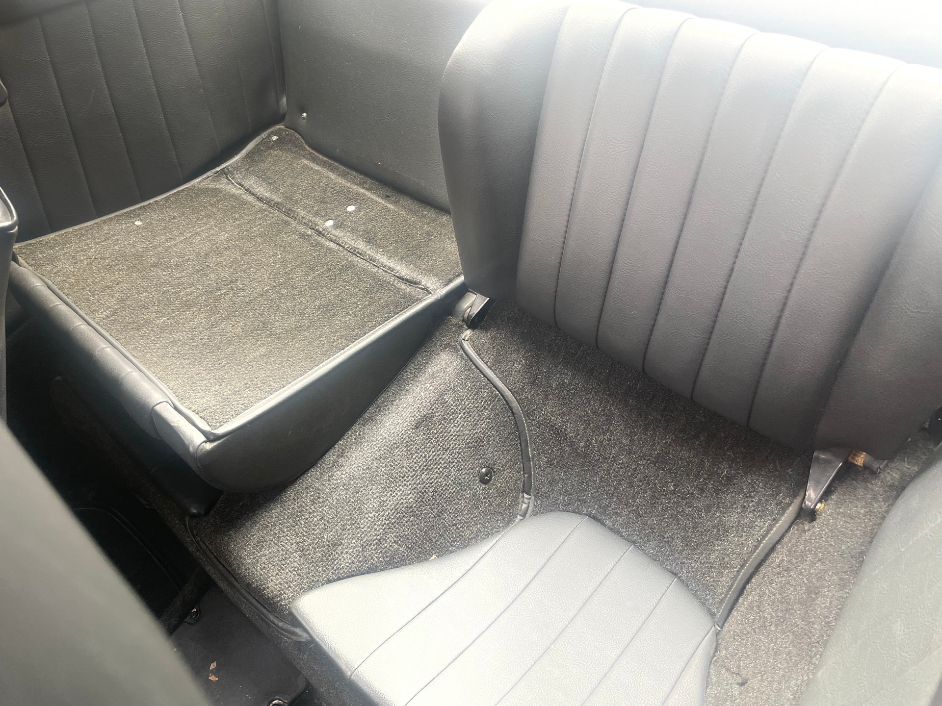 PORSCHE 911 2,4 T targa-image-9