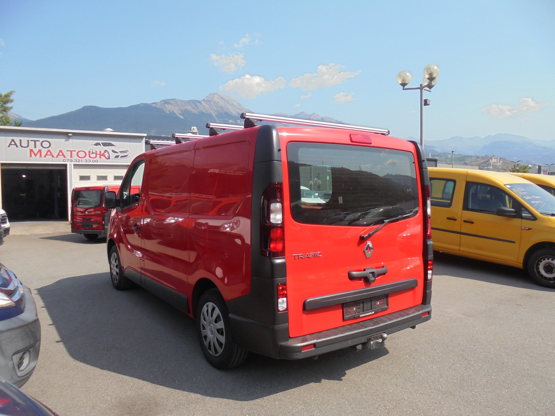 RENAULT Trafic 2.0 dCi 120 3.0t Business L1H1-image-4