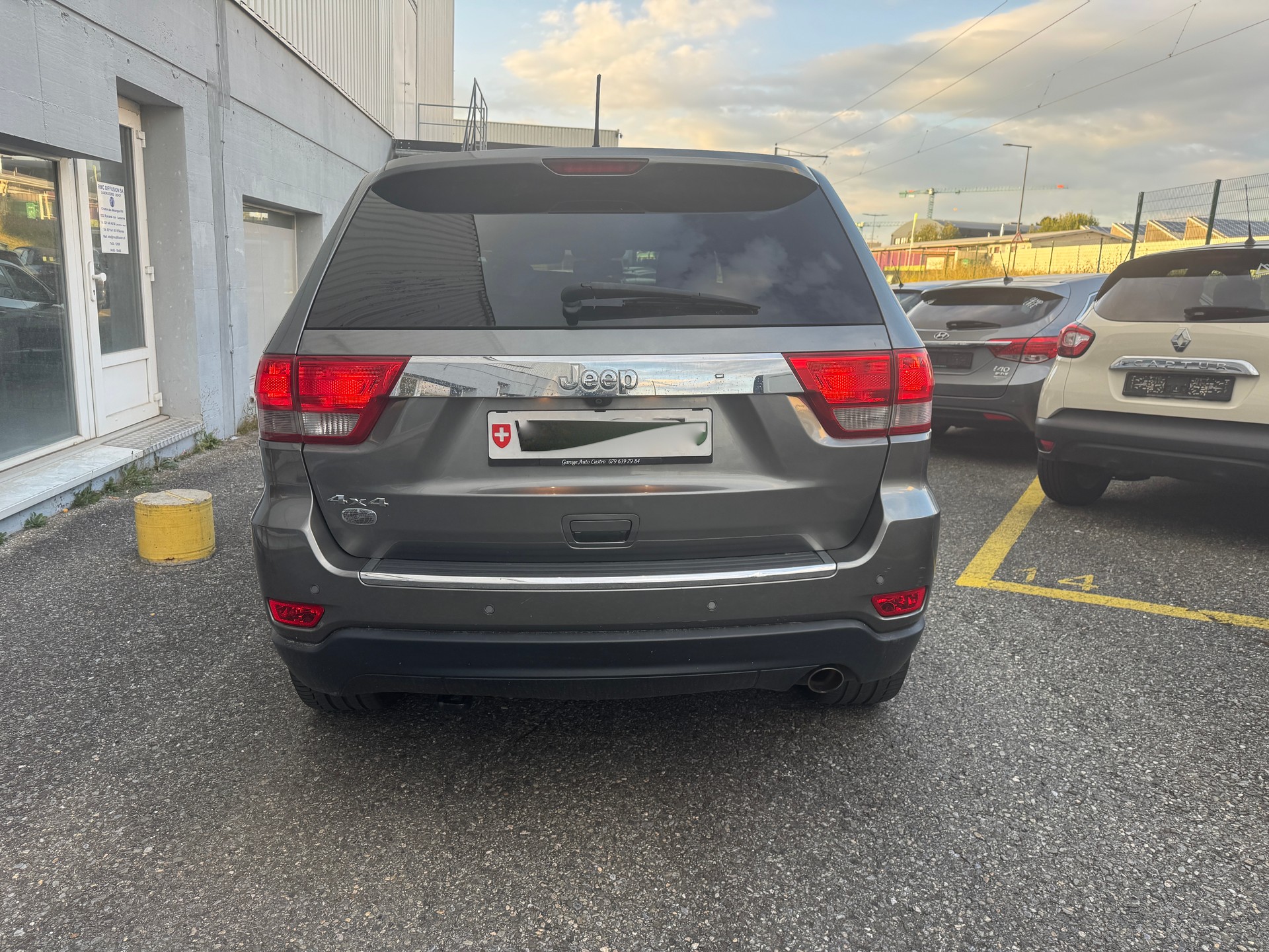JEEP Grand Cherokee 3.6 V6 Limited Automatic-image-6