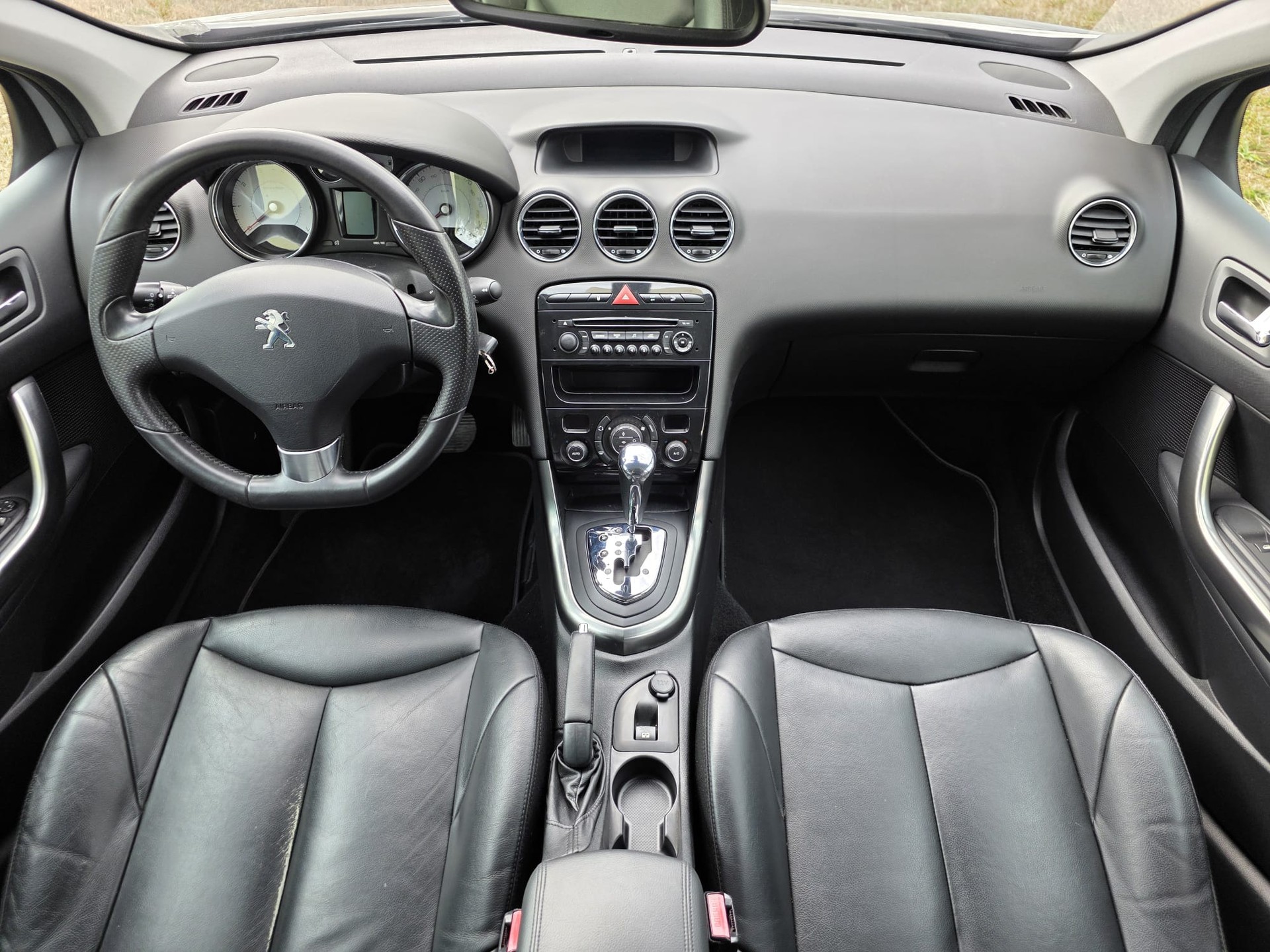 PEUGEOT 308 SW 1.6 16V Turbo Sport Pack Automatic-image-8