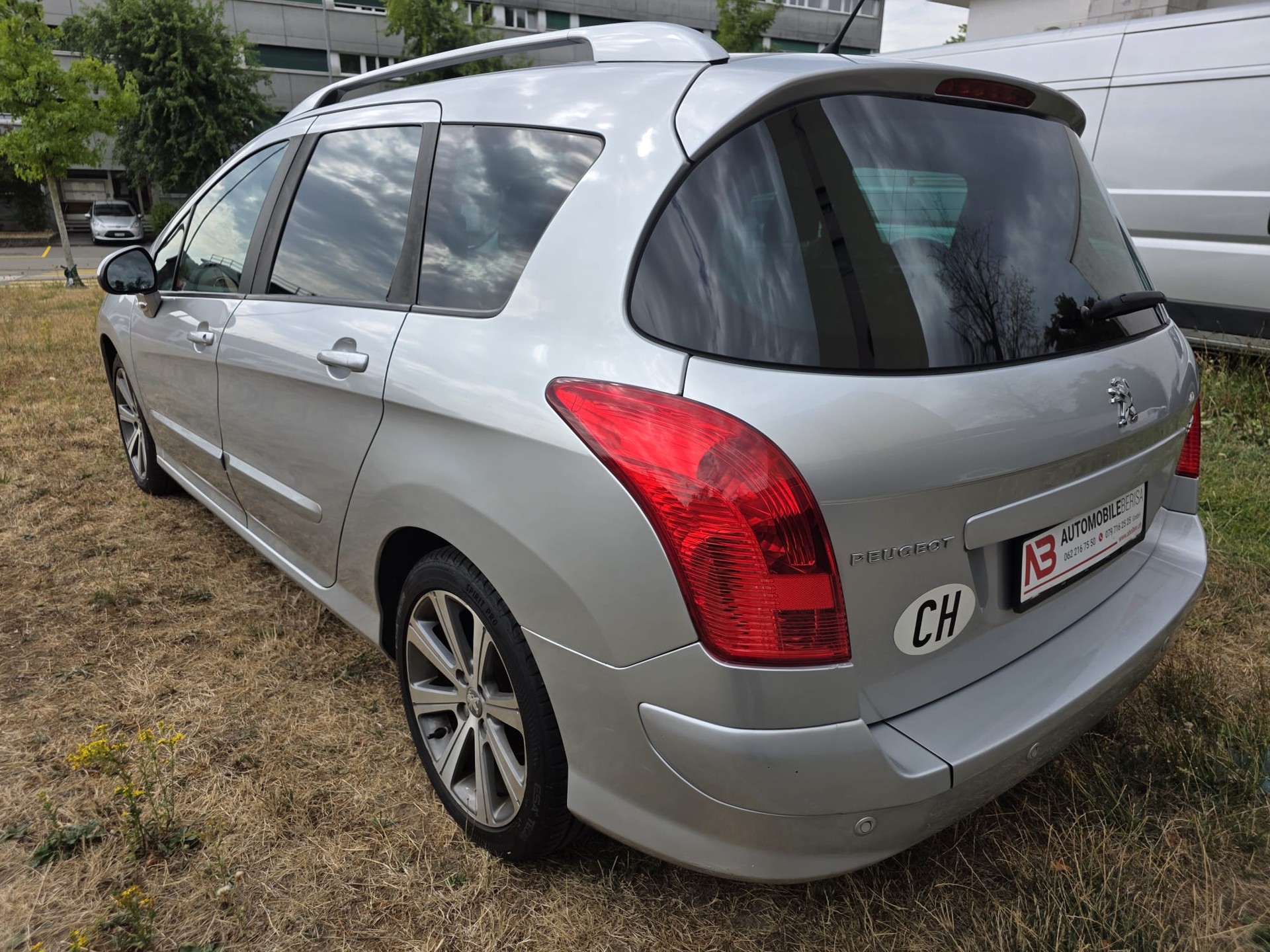 PEUGEOT 308 SW 1.6 16V Turbo Sport Pack Automatic-image-5