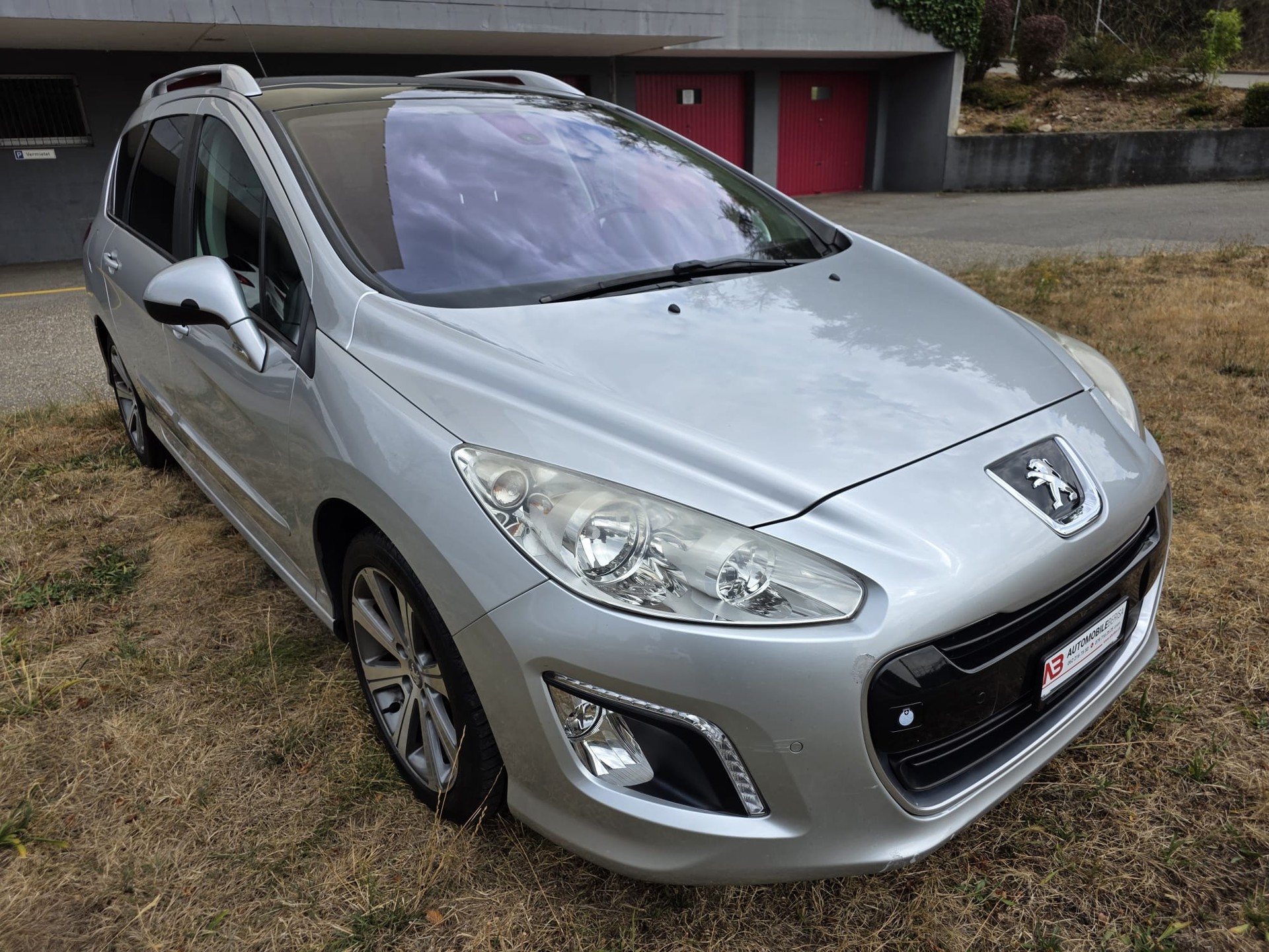 PEUGEOT 308 SW 1.6 16V Turbo Sport Pack Automatic-image-0