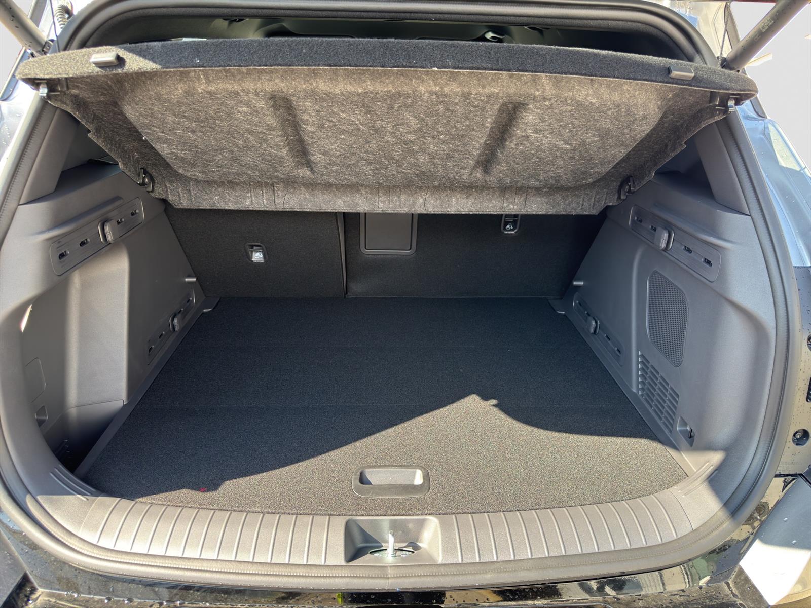KIA Seltos 1.6 T-GDi X-Line-image-4