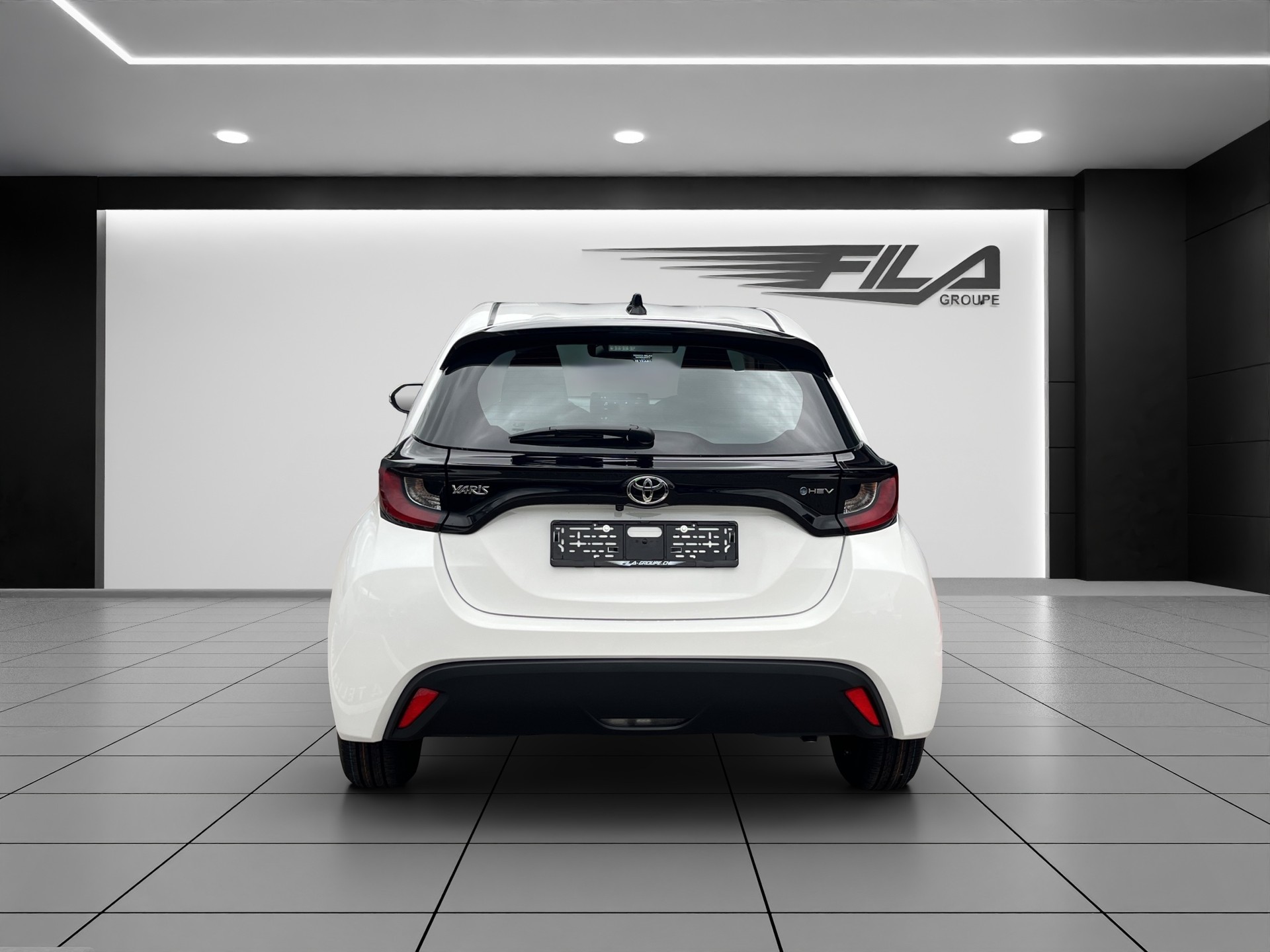 TOYOTA YARIS 1.5 VVT-i HSD Comfo-image-4