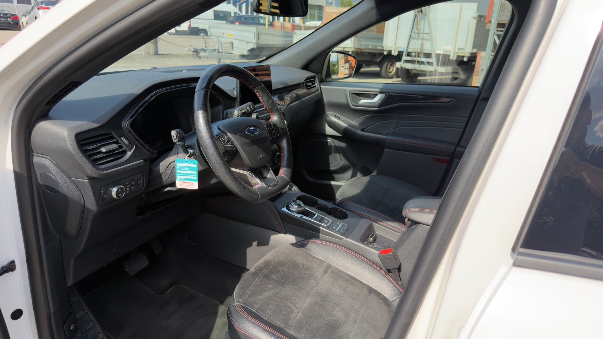 FORD Kuga 2.0 TDCi EcoBlue ST-Line X 4WD-image-8