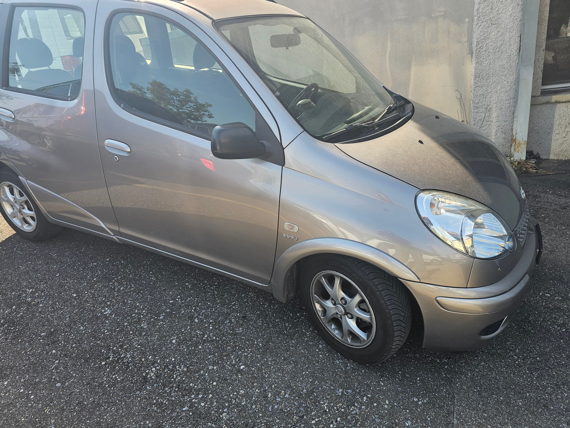 TOYOTA Yaris Verso 1.3 Linea Sol-image-2