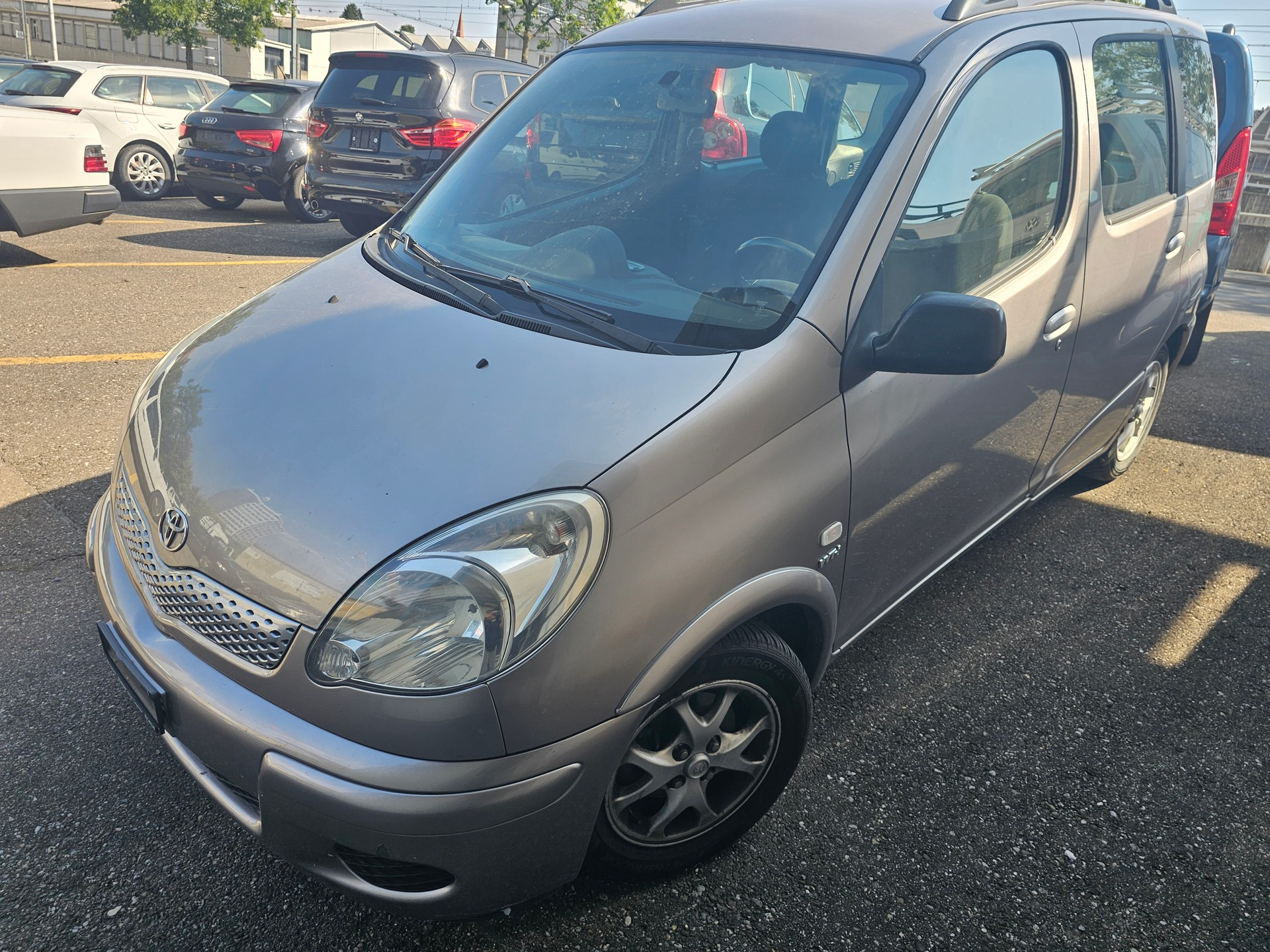 TOYOTA Yaris Verso 1.3 Linea Sol-image-0