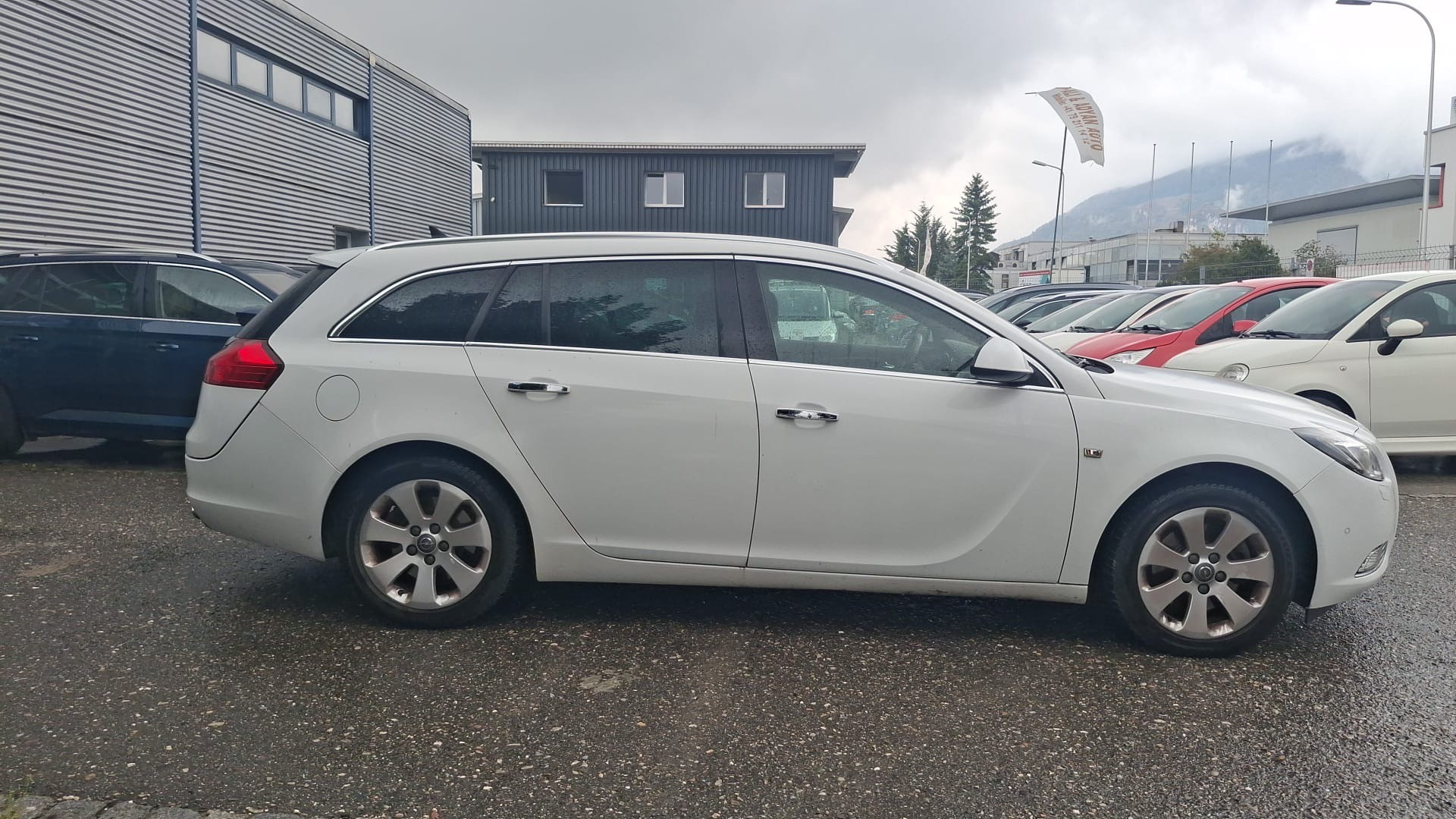 OPEL Insignia Sports Tourer 2.0 CDTI Sport Automatic-image-5