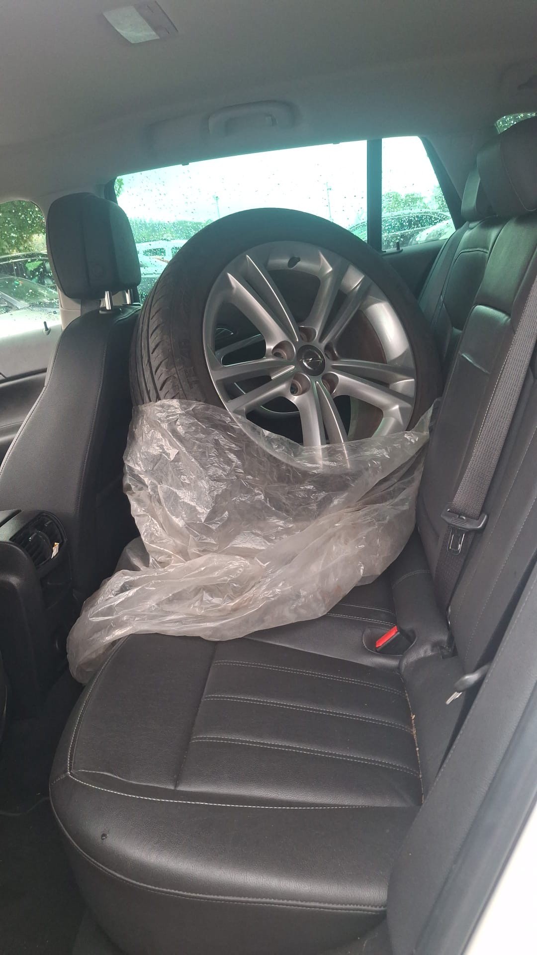 OPEL Insignia Sports Tourer 2.0 CDTI Sport Automatic-image-3