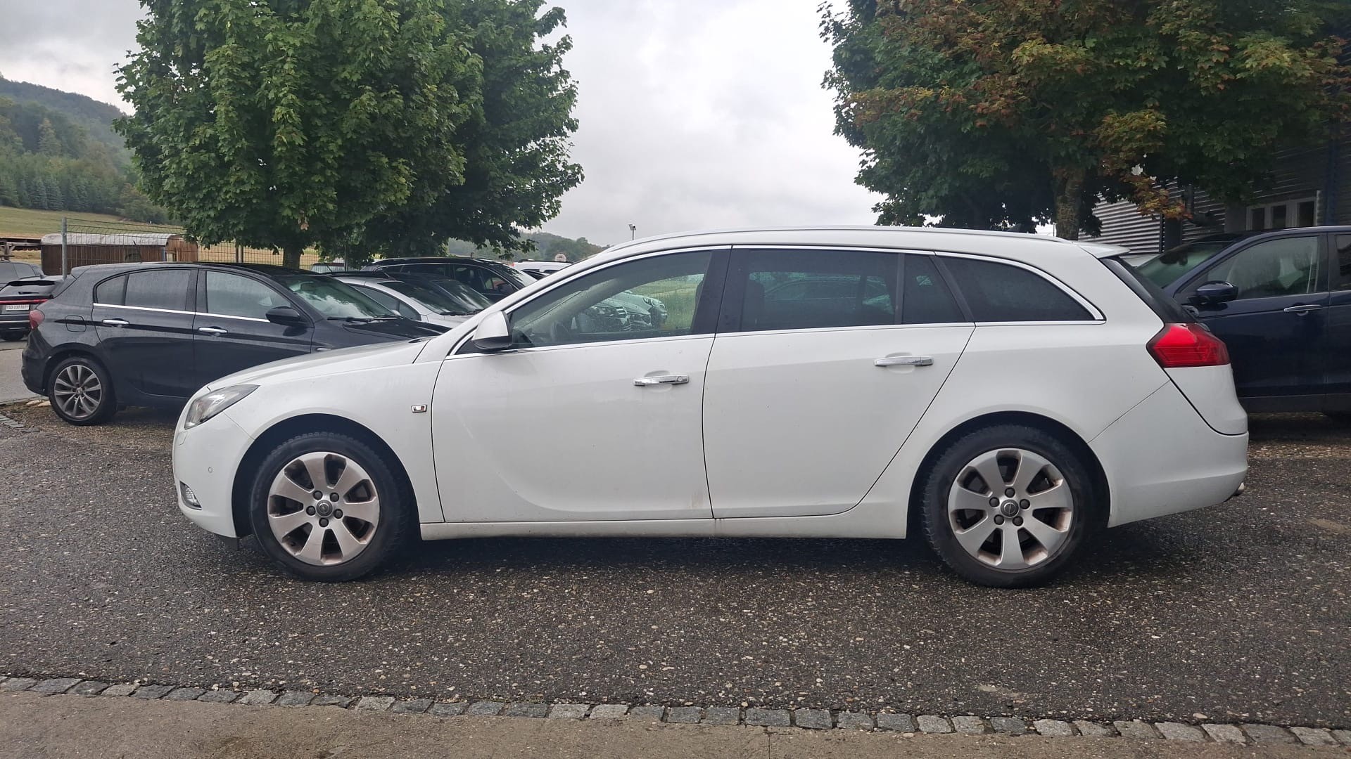 OPEL Insignia Sports Tourer 2.0 CDTI Sport Automatic-image-11
