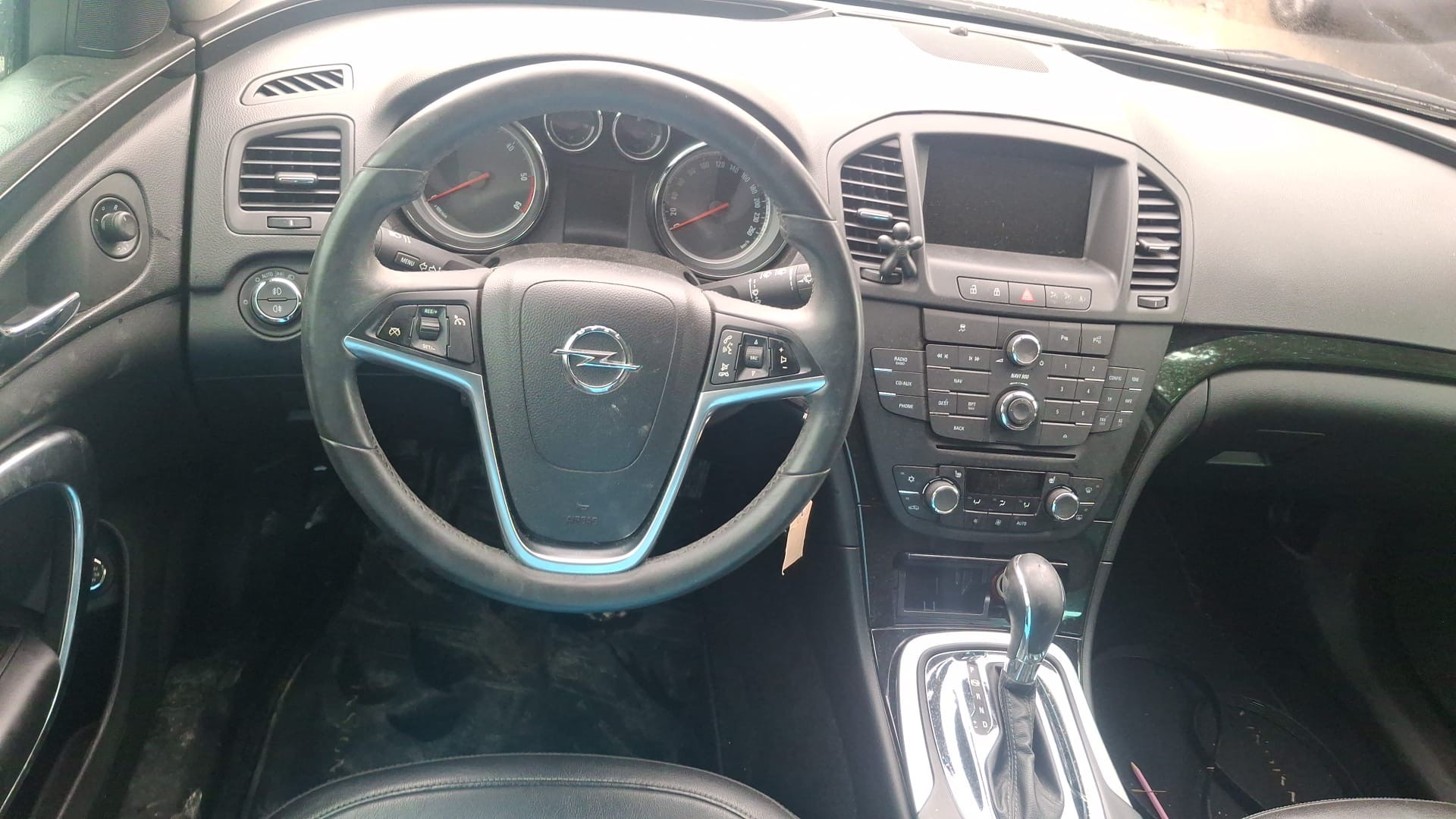 OPEL Insignia Sports Tourer 2.0 CDTI Sport Automatic-image-8