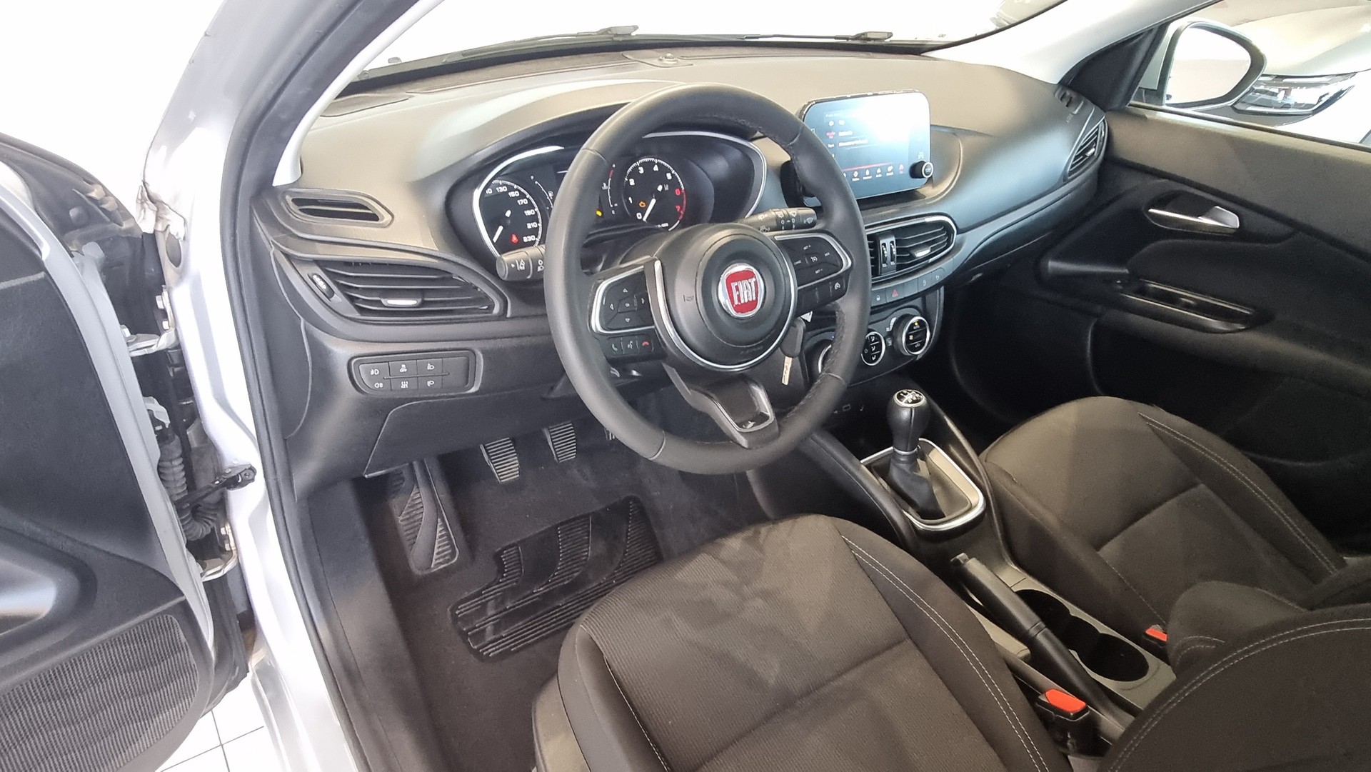 FIAT Tipo SW 1.0 T3 City Life-image-11