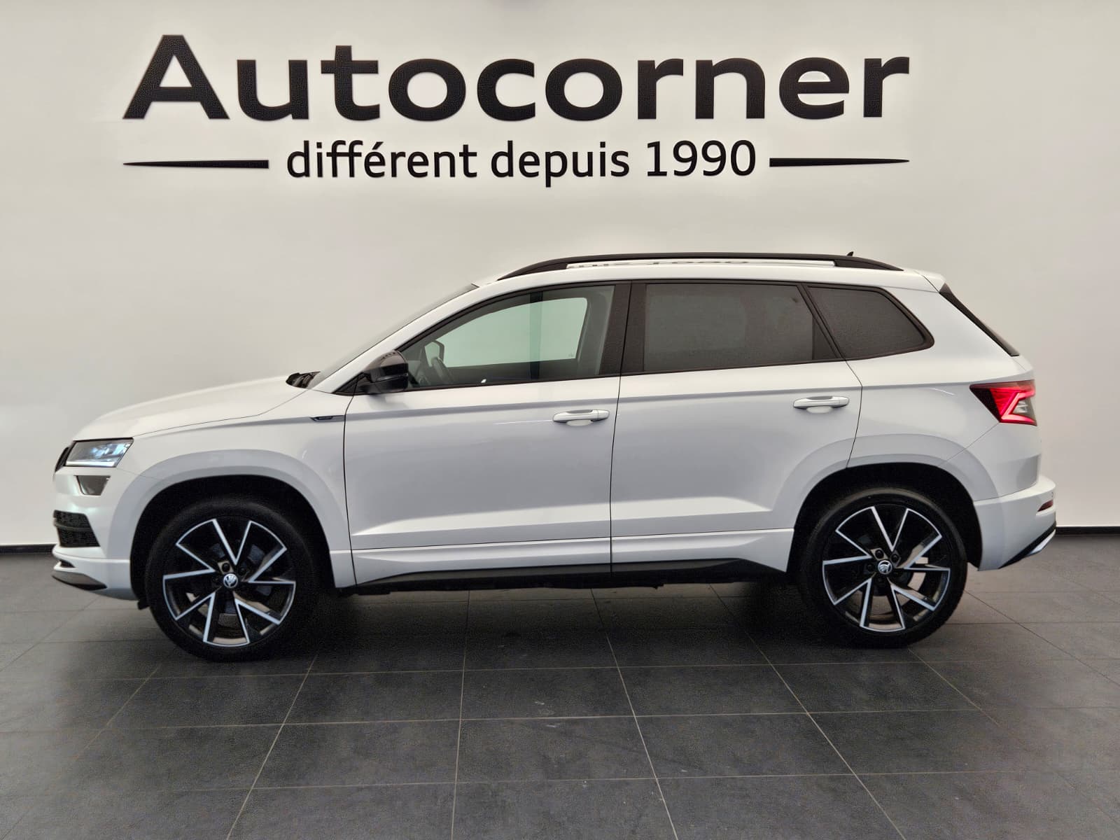 SKODA Karoq 2.0 TSI SportLine 4x4 DSG-showroom-element-1