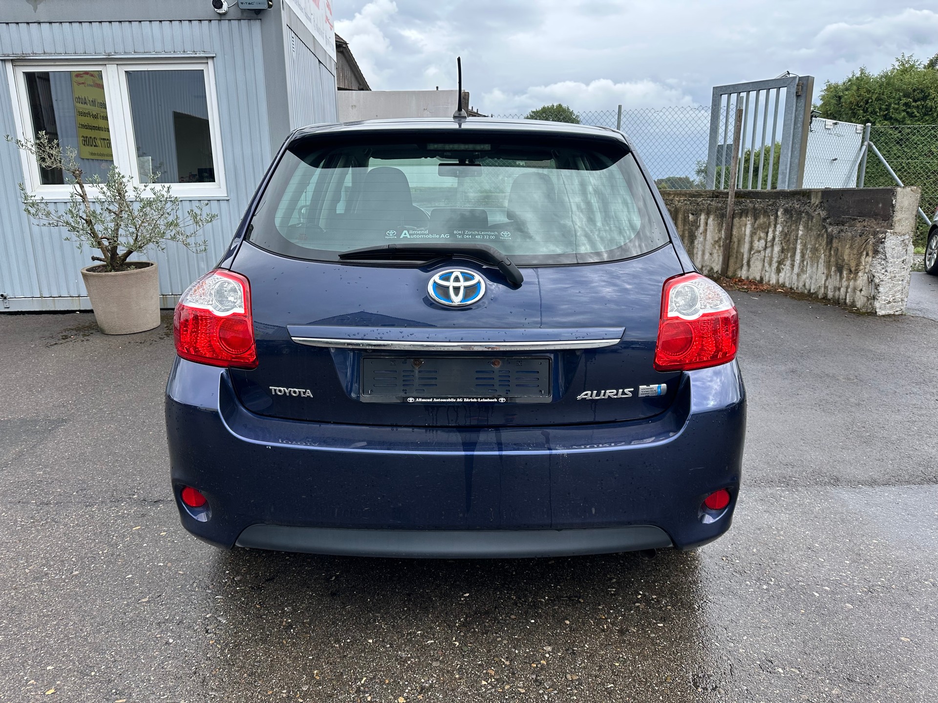 TOYOTA Auris 1.8 16V HSD Linea Sol-image-2