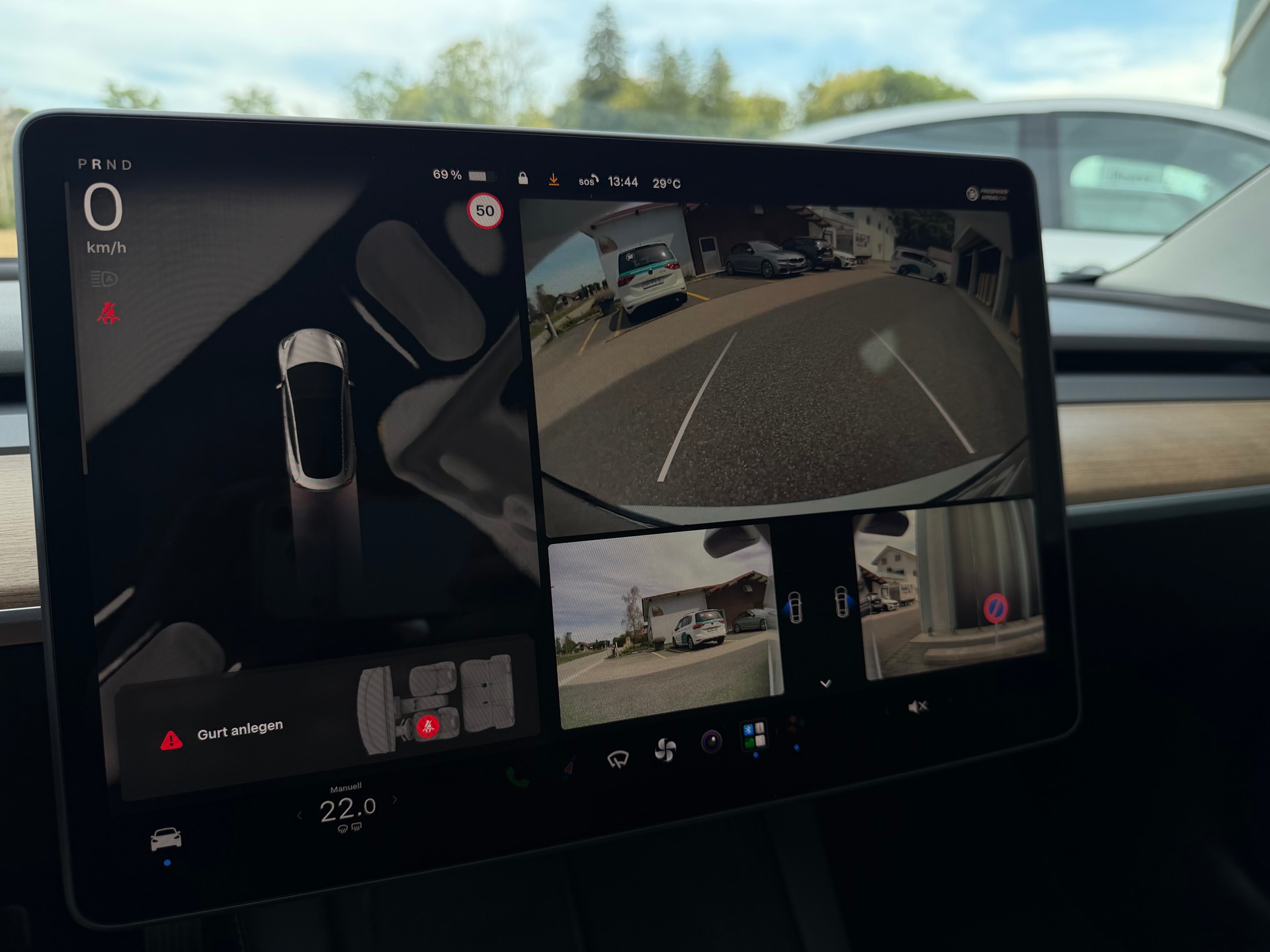 TESLA Model 3 Long Range Dual Motor AWD-image-21