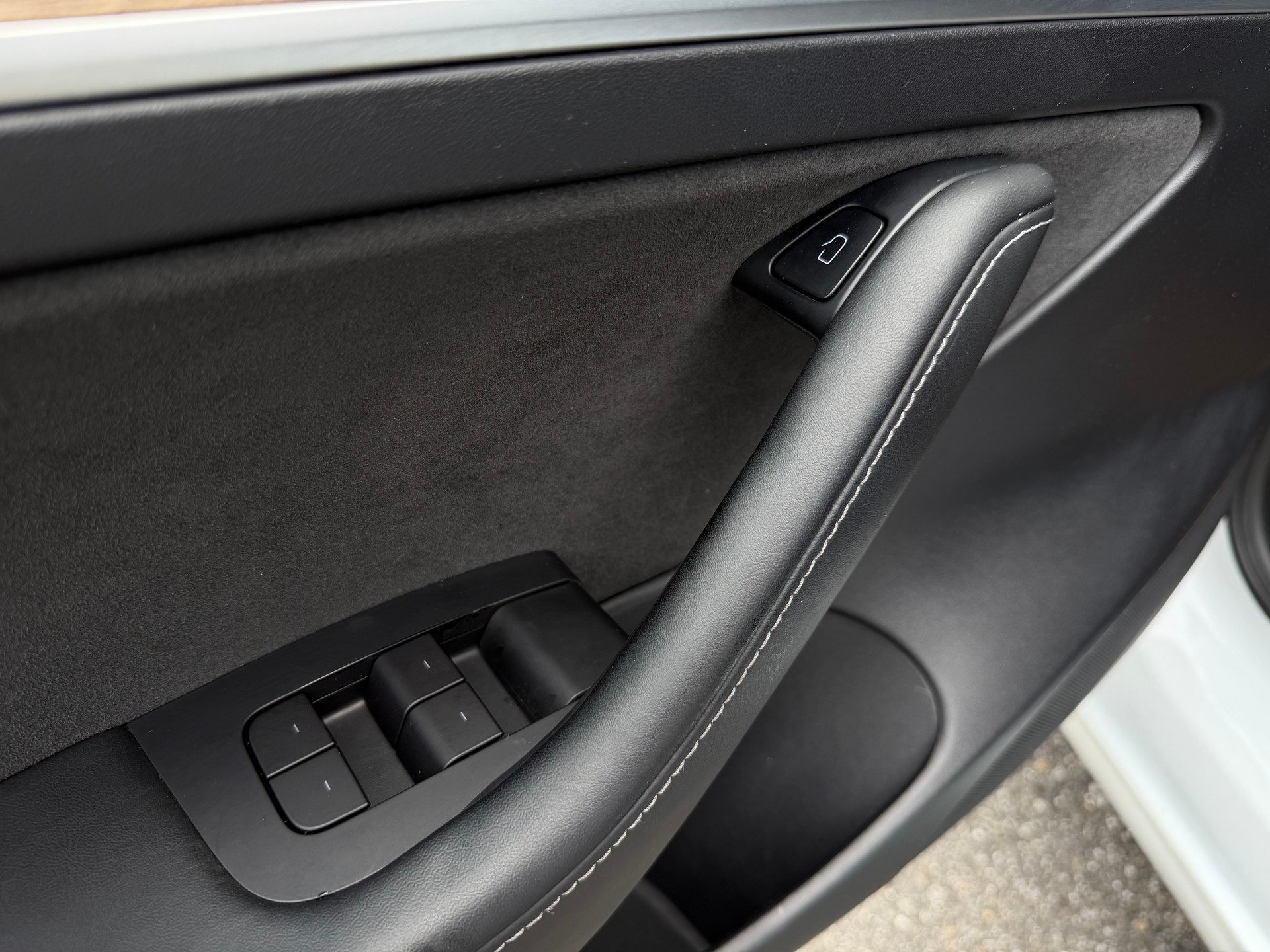 TESLA Model 3 Long Range Dual Motor AWD-image-28