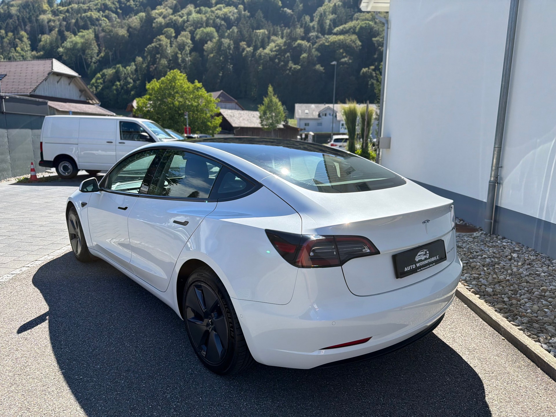 TESLA Model 3 Long Range Dual Motor AWD-image-14