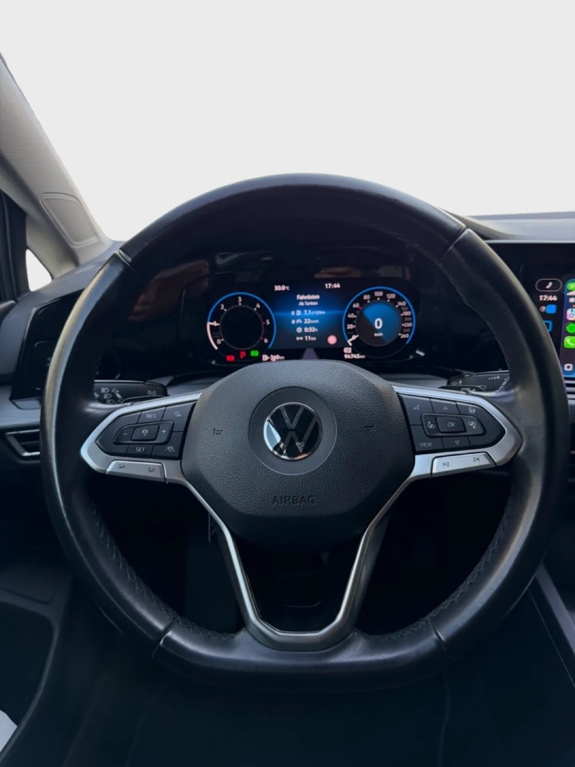 VW Golf 2.0 TDI R-Line DSG-image-10