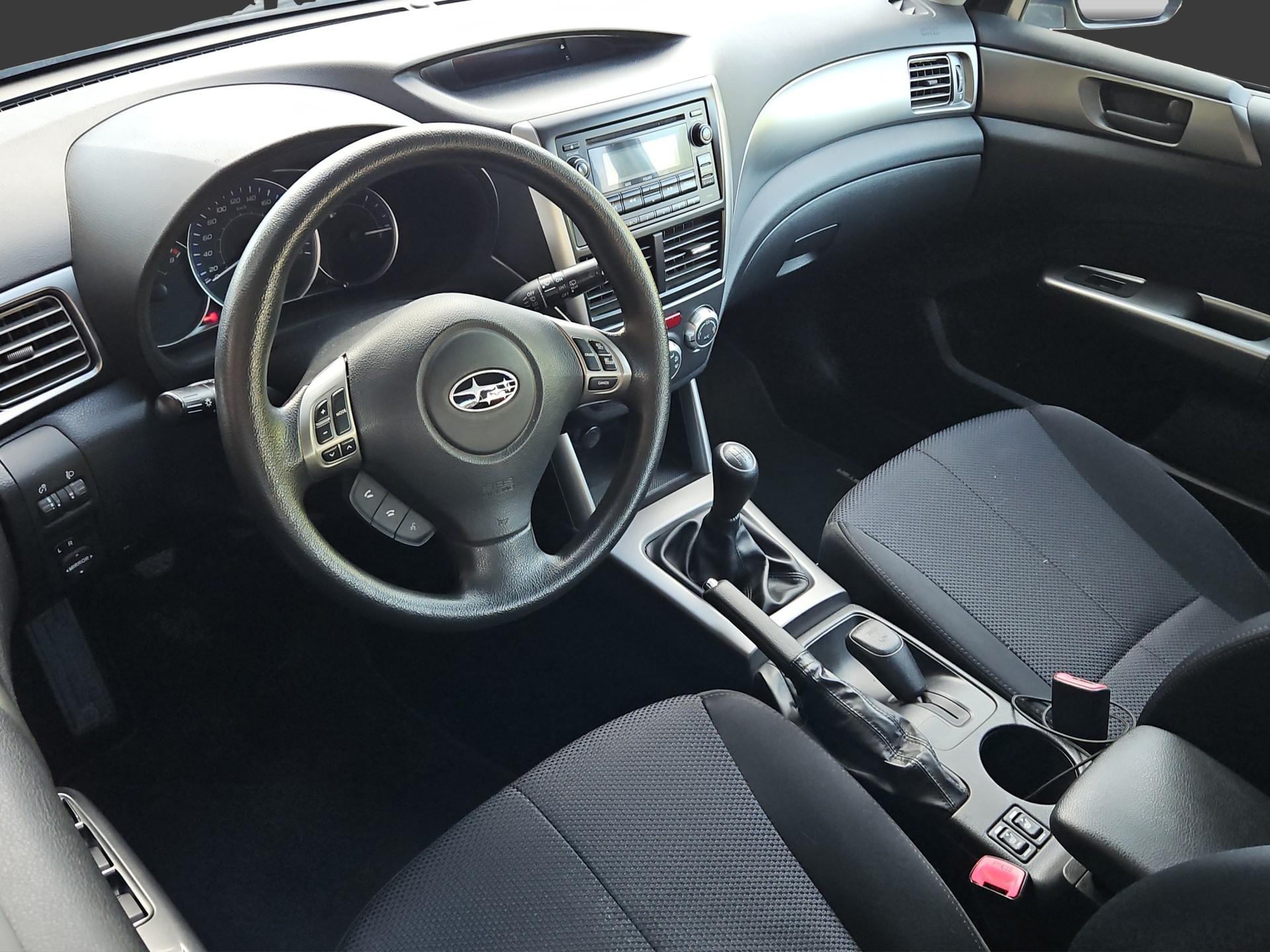 SUBARU Forester 2.0X Swiss manuelles Getriebe mit Untersetzung und Anhängerkupplung-image-9