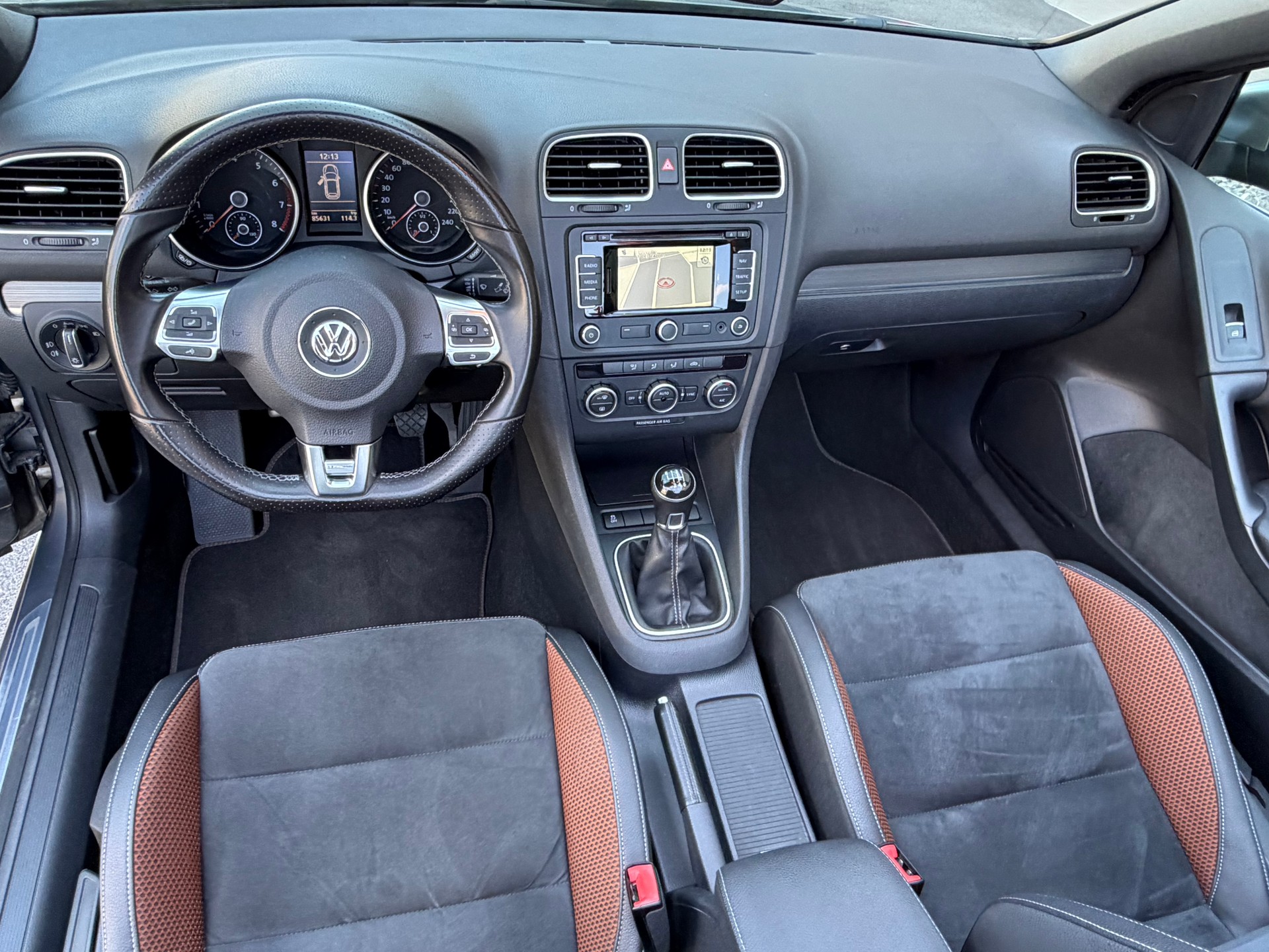VW Golf Cabrio 1.4 TSI Karmann-image-16