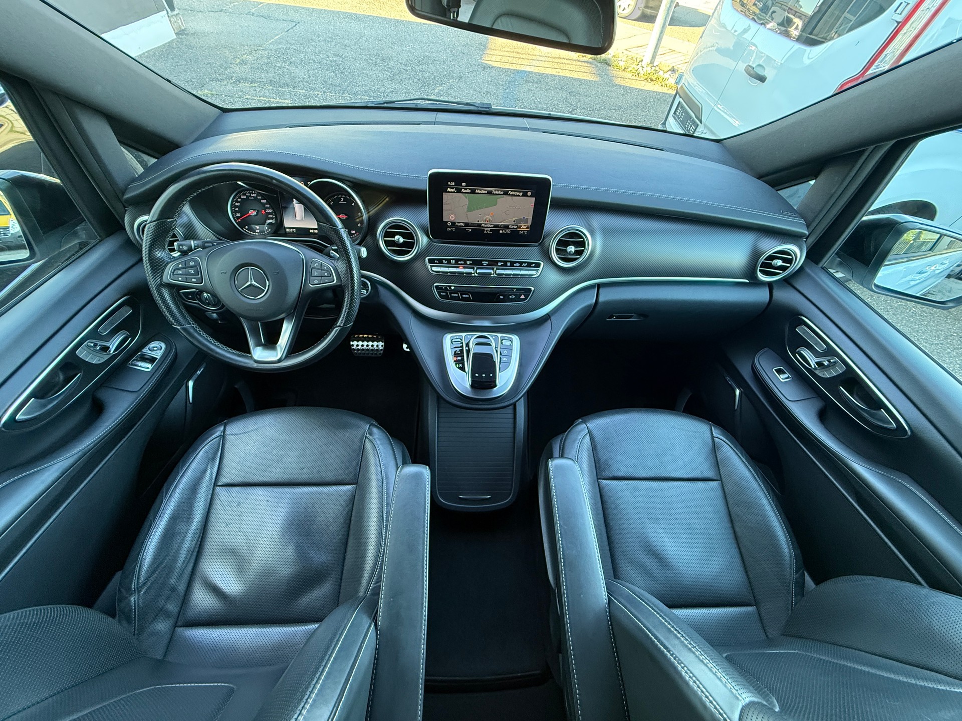 MERCEDES-BENZ V 250 d Swiss Edition lang 7G-Tronic ***1.HAND & AHK***-image-10