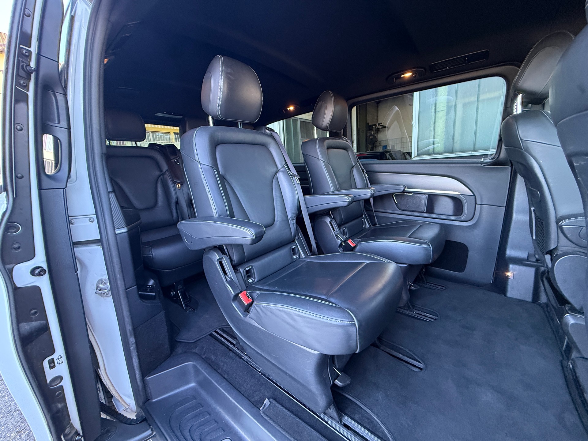 MERCEDES-BENZ V 250 d Swiss Edition lang 7G-Tronic ***1.HAND & AHK***-image-17