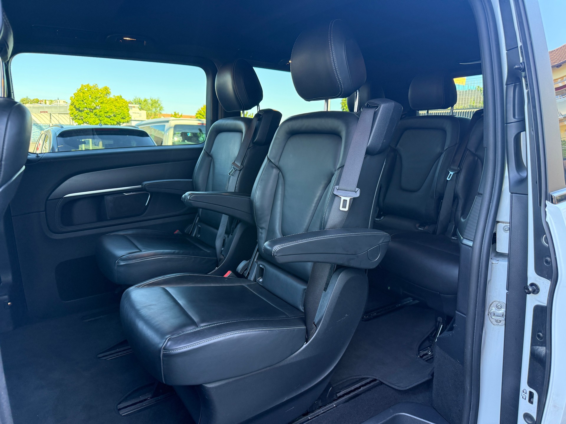 MERCEDES-BENZ V 250 d Swiss Edition lang 7G-Tronic ***1.HAND & AHK***-image-23