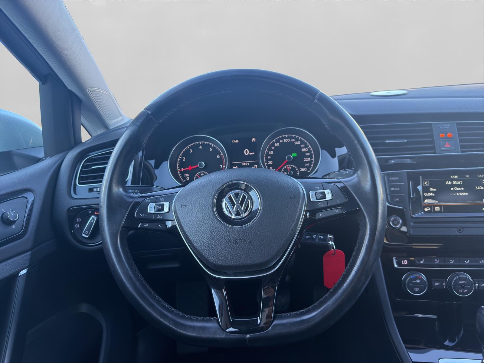 VW Golf 1.4 TSI Highline DSG-image-9