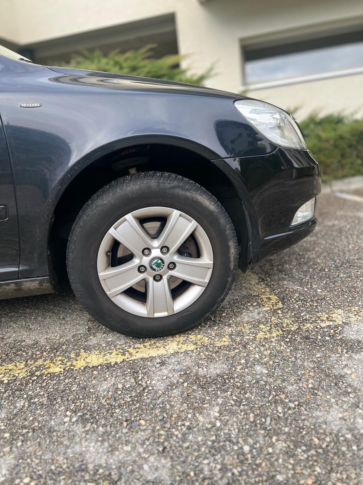 SKODA Octavia Combi 1.8 TSI Adventure 4x4-image-2