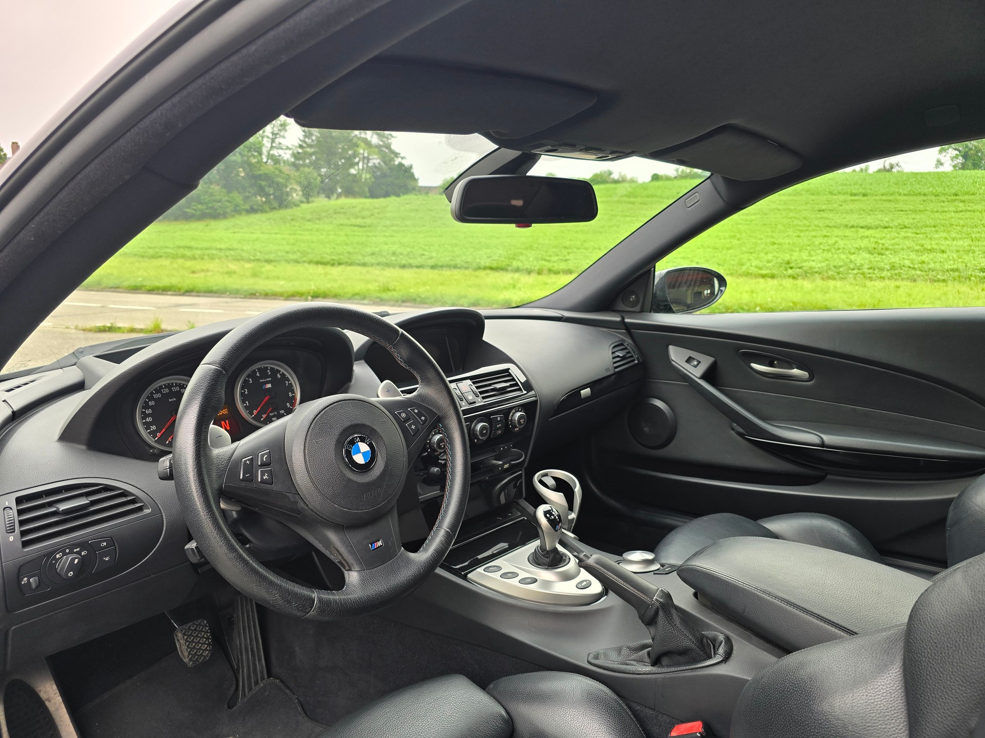 BMW M6-image-11
