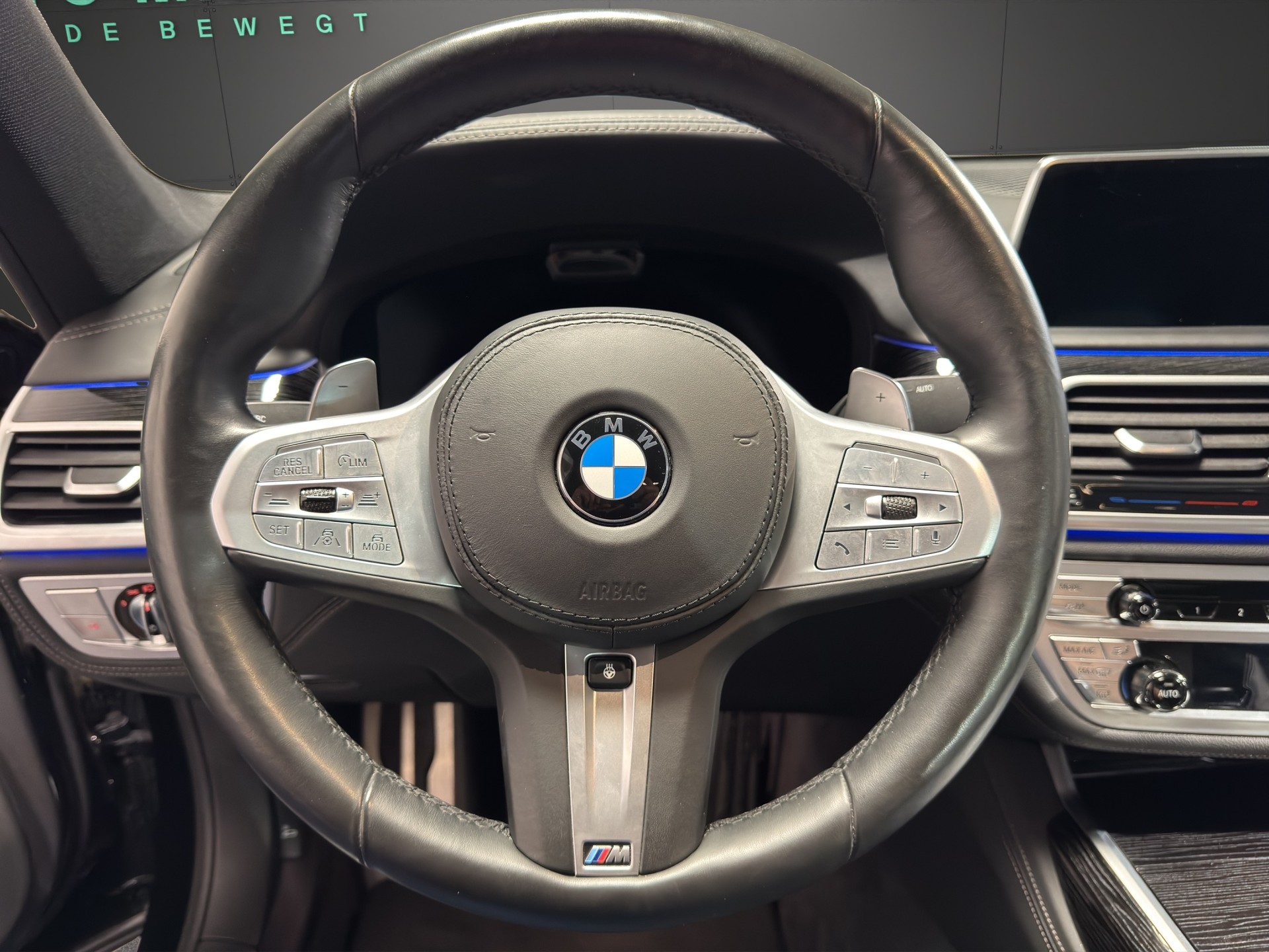 BMW 730d xDrive M Sport-image-13