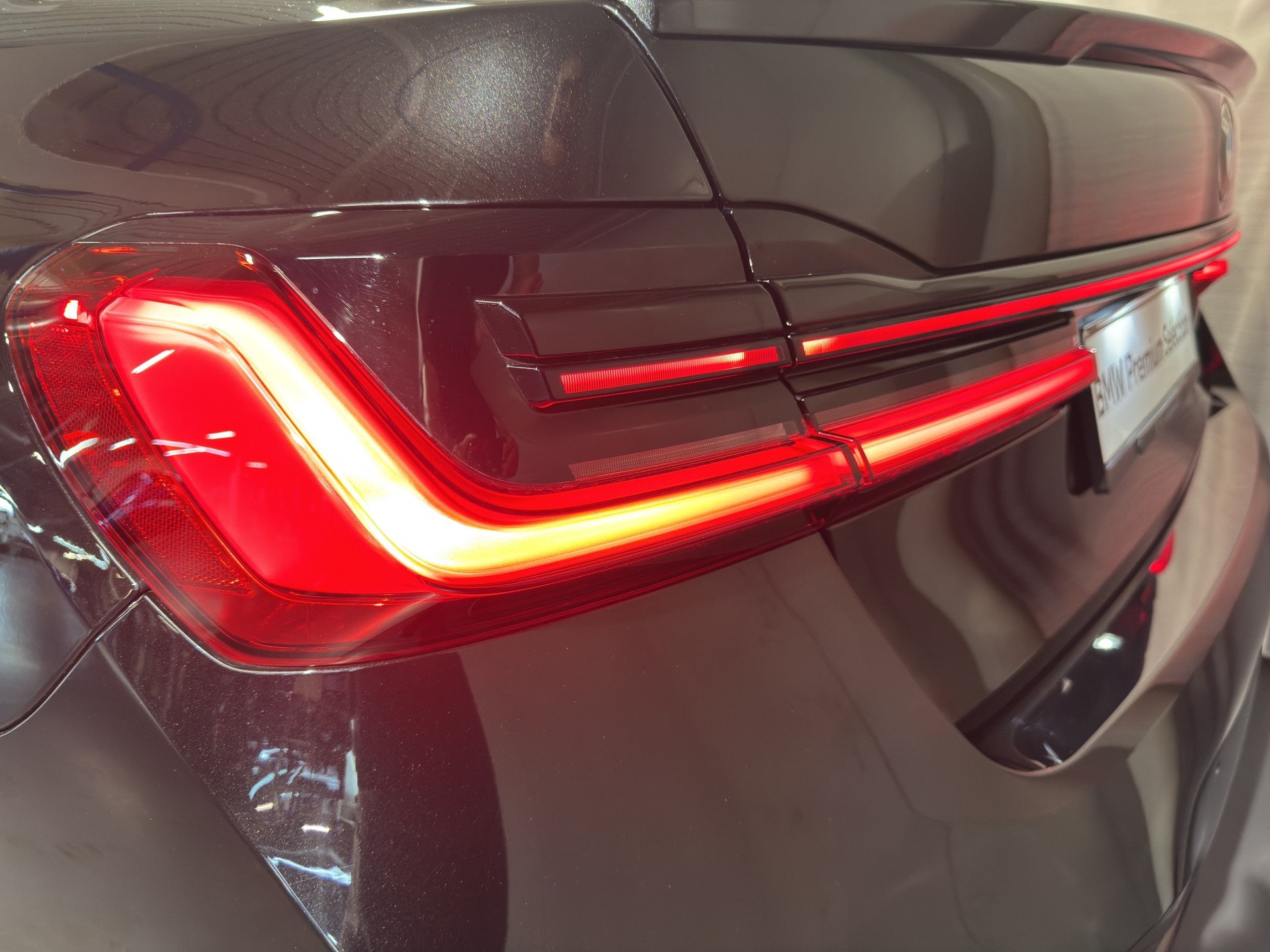 BMW 730d xDrive M Sport-image-5