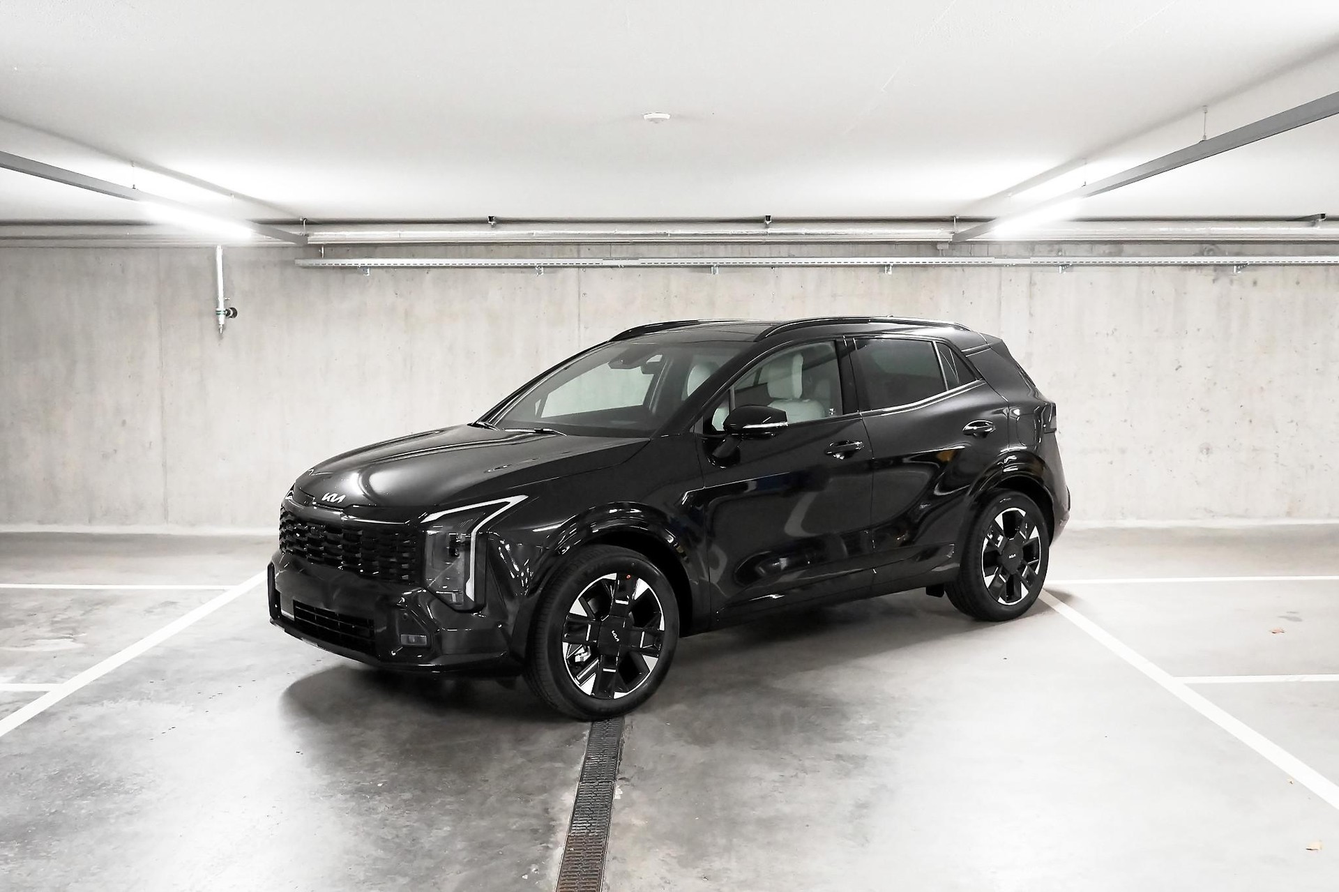 KIA Sportage 1.6 T-GDi Hybrid GT-Line-showroom-element-1