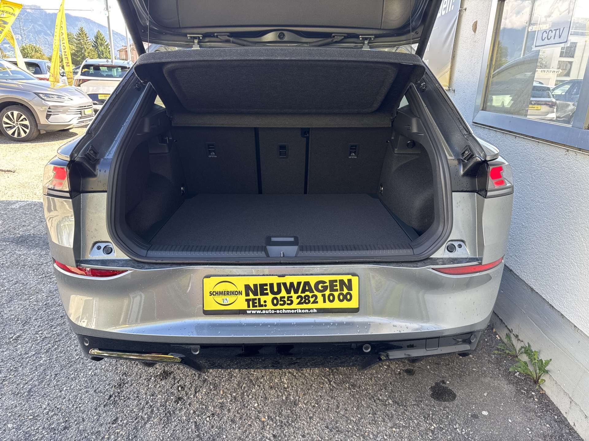 VW T-Roc 1.5 eTSi mHEV R-Line DSG-Automat-image-8