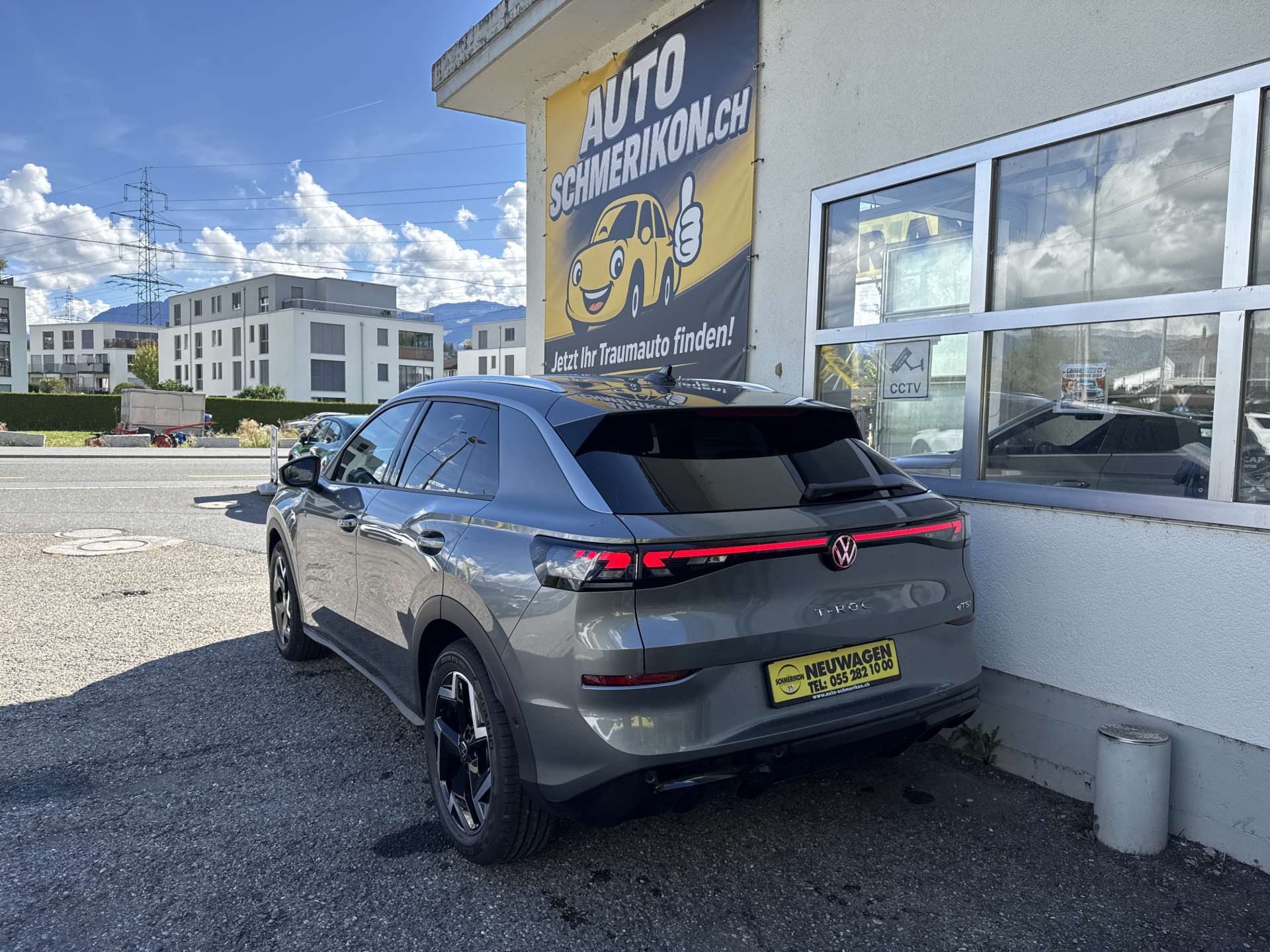 VW T-Roc 1.5 eTSi mHEV R-Line DSG-Automat-image-2