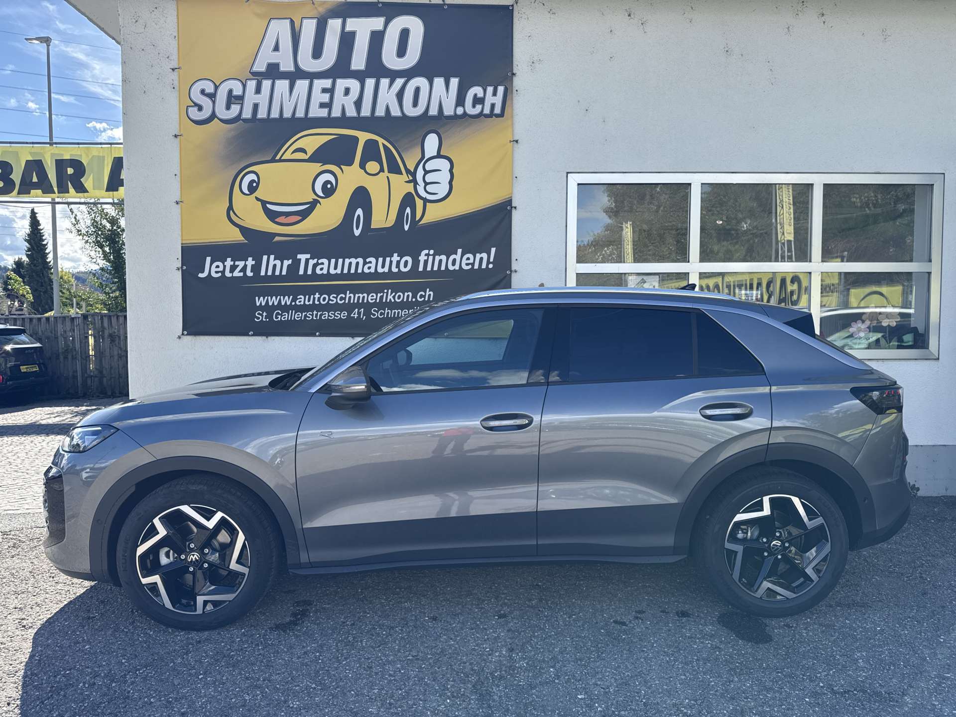 VW T-Roc 1.5 eTSi mHEV R-Line DSG-Automat-image-4