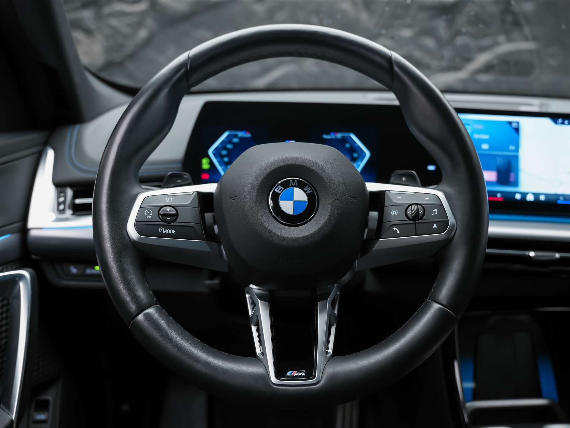 BMW X1 xDrive 23d M Sport *20" Felgen*Werksgarantie*AHK*-image-24