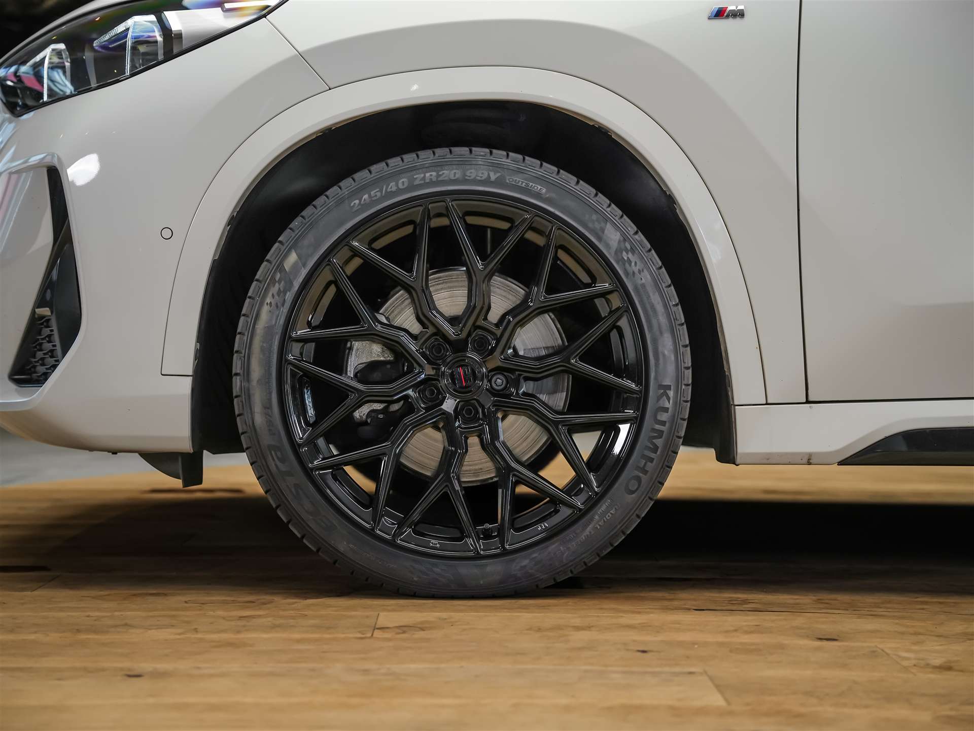 BMW X1 xDrive 23d M Sport *20" Felgen*Werksgarantie*AHK*-image-15