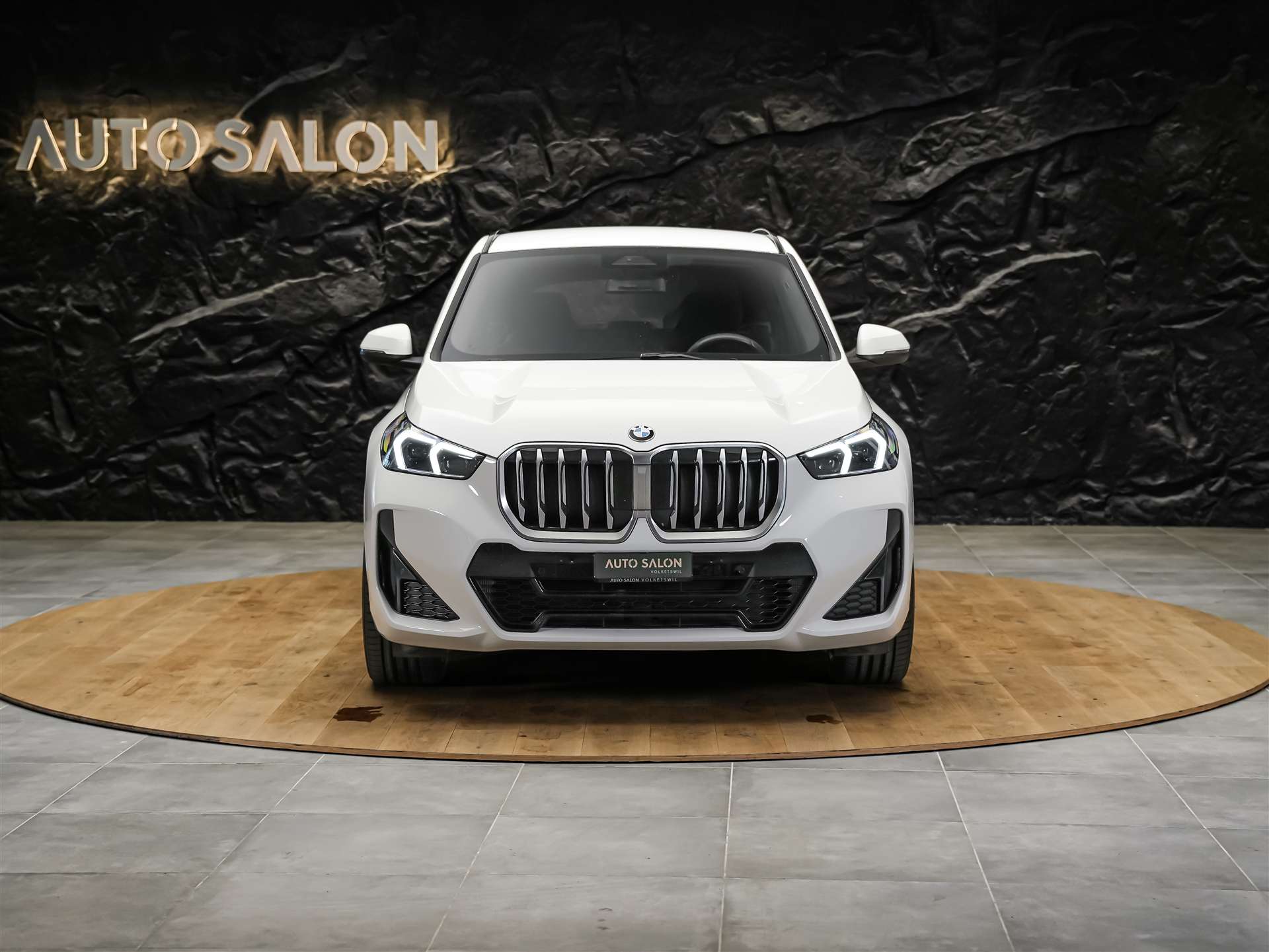 BMW X1 xDrive 23d M Sport *20" Felgen*Werksgarantie*AHK*-image-6