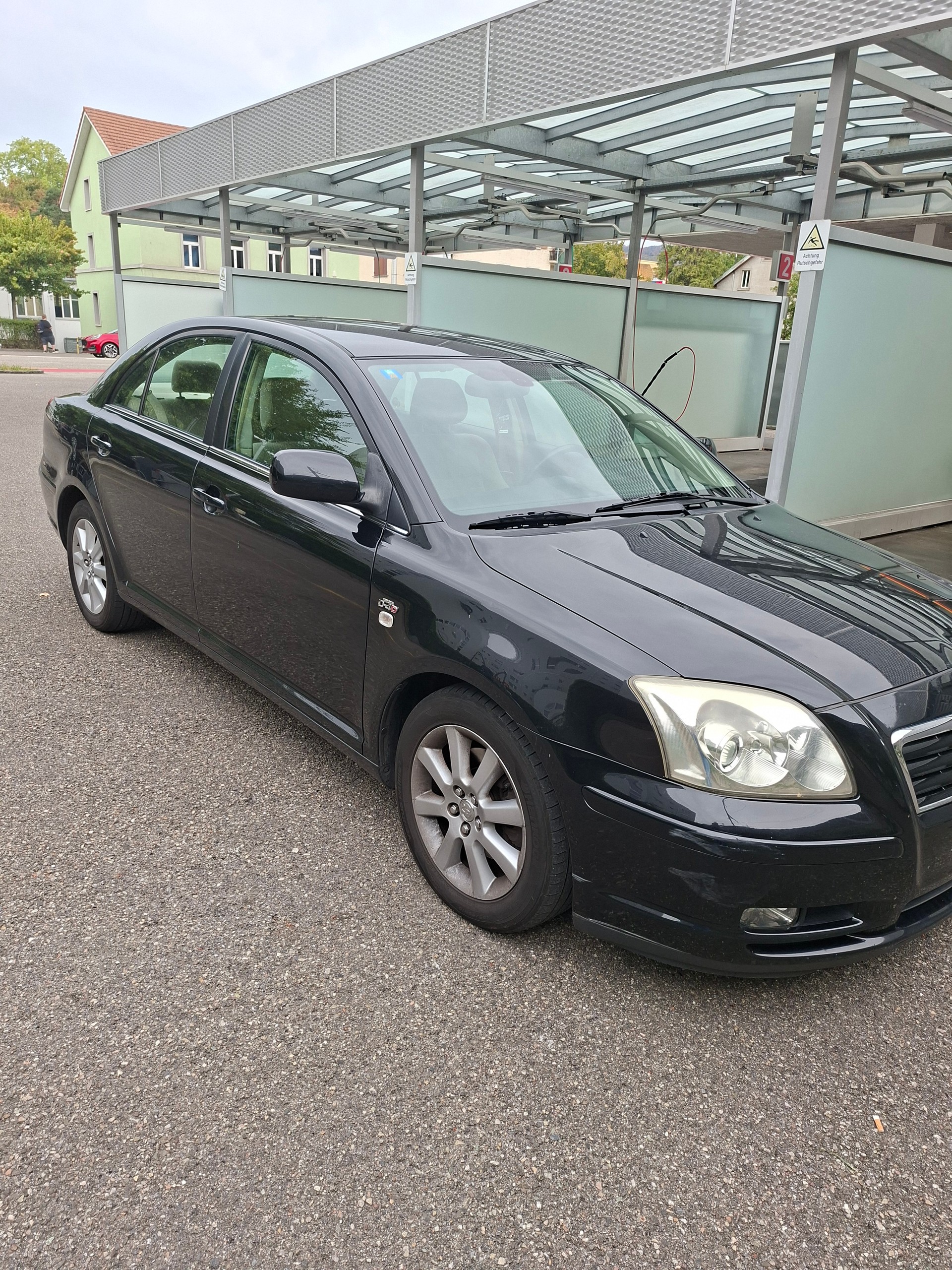 TOYOTA Avensis 2.0D-4 D Linea Sol Sedan-image-4