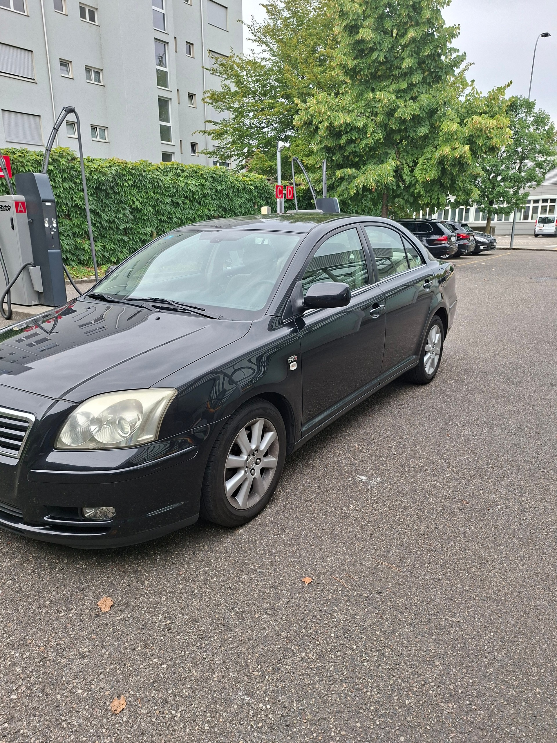 TOYOTA Avensis 2.0D-4 D Linea Sol Sedan-image-0