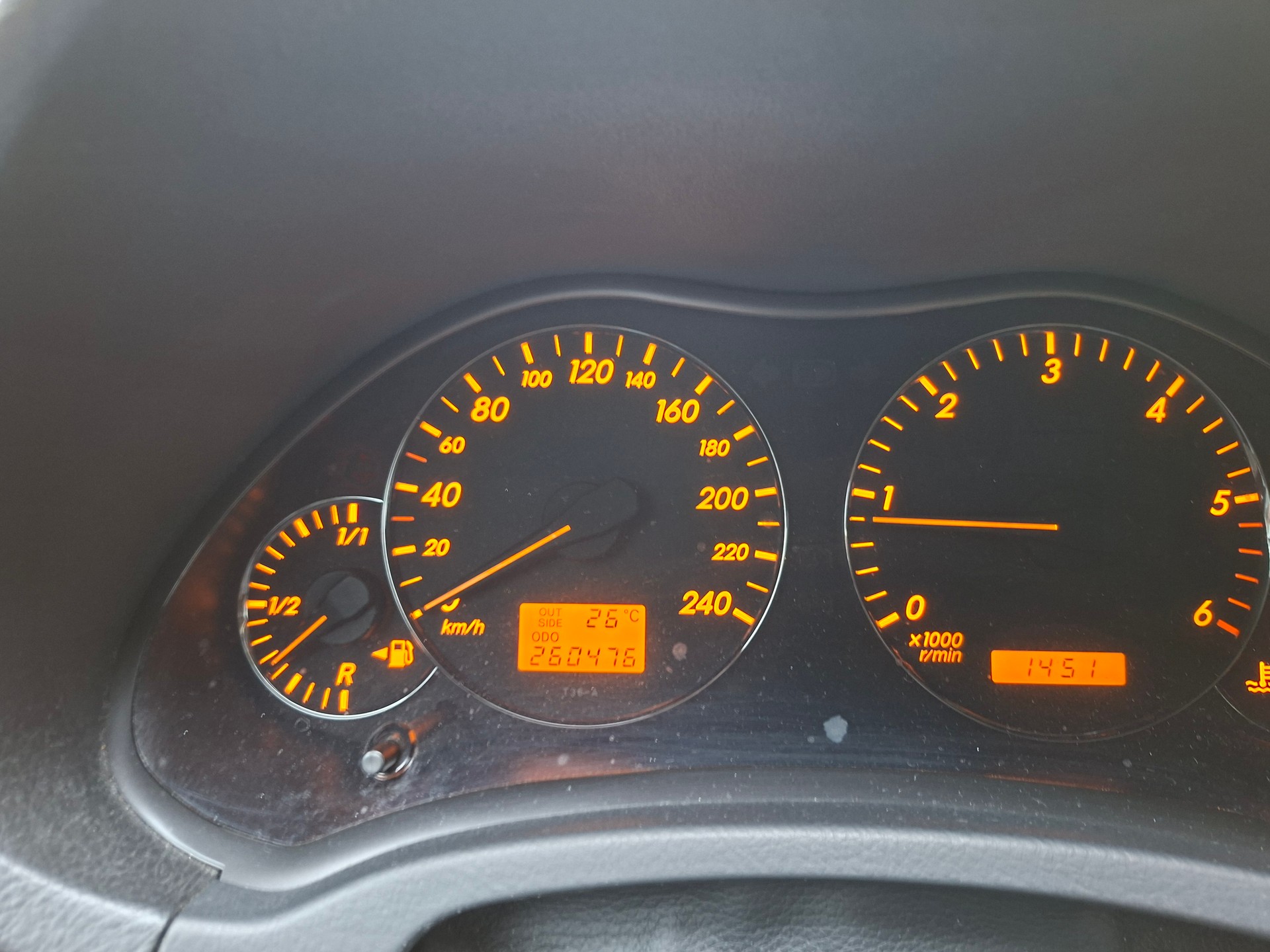 TOYOTA Avensis 2.0D-4 D Linea Sol Sedan-image-13