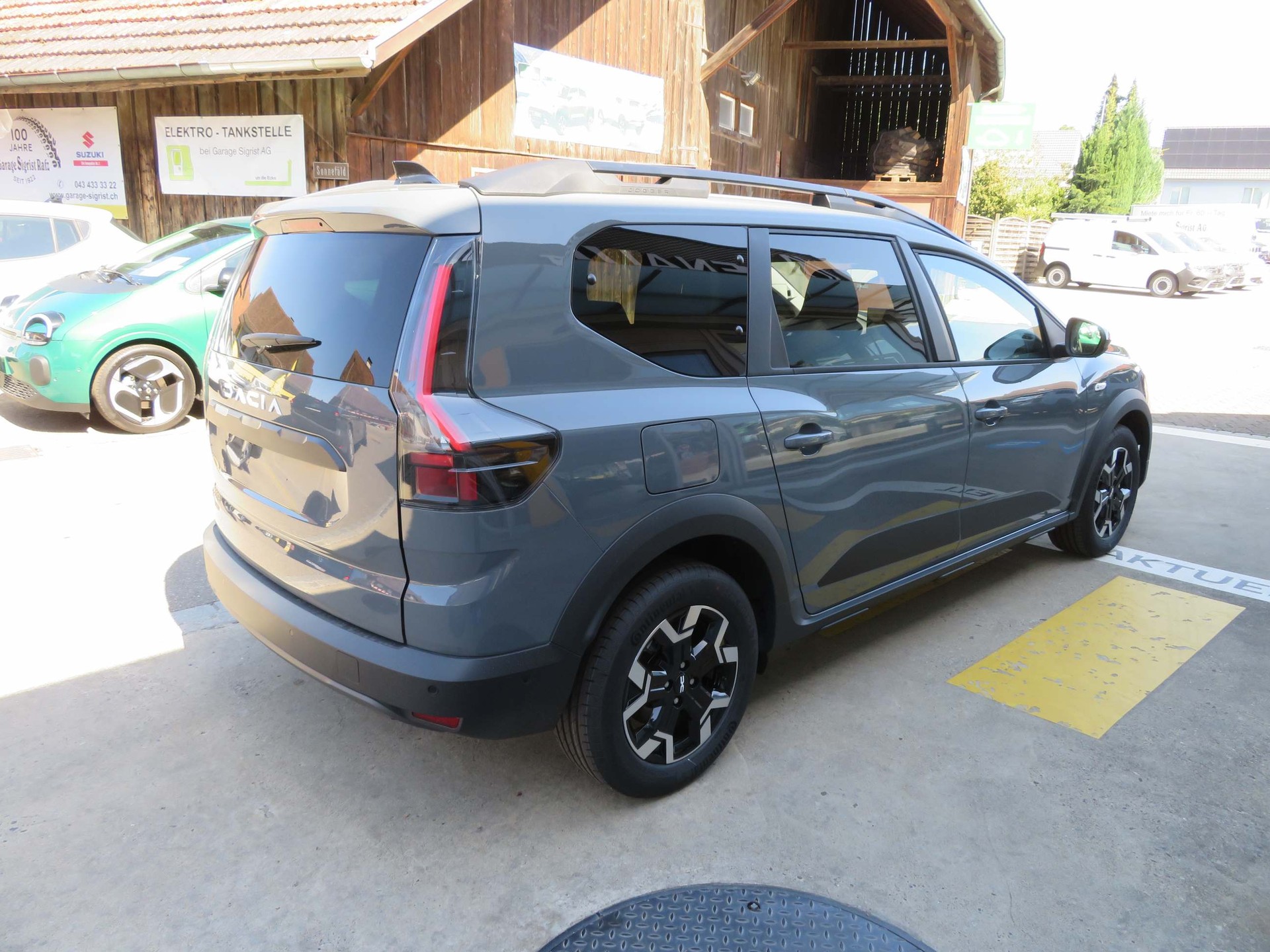 DACIA Jogger 1.8 Hybrid Journey 7P-image-4