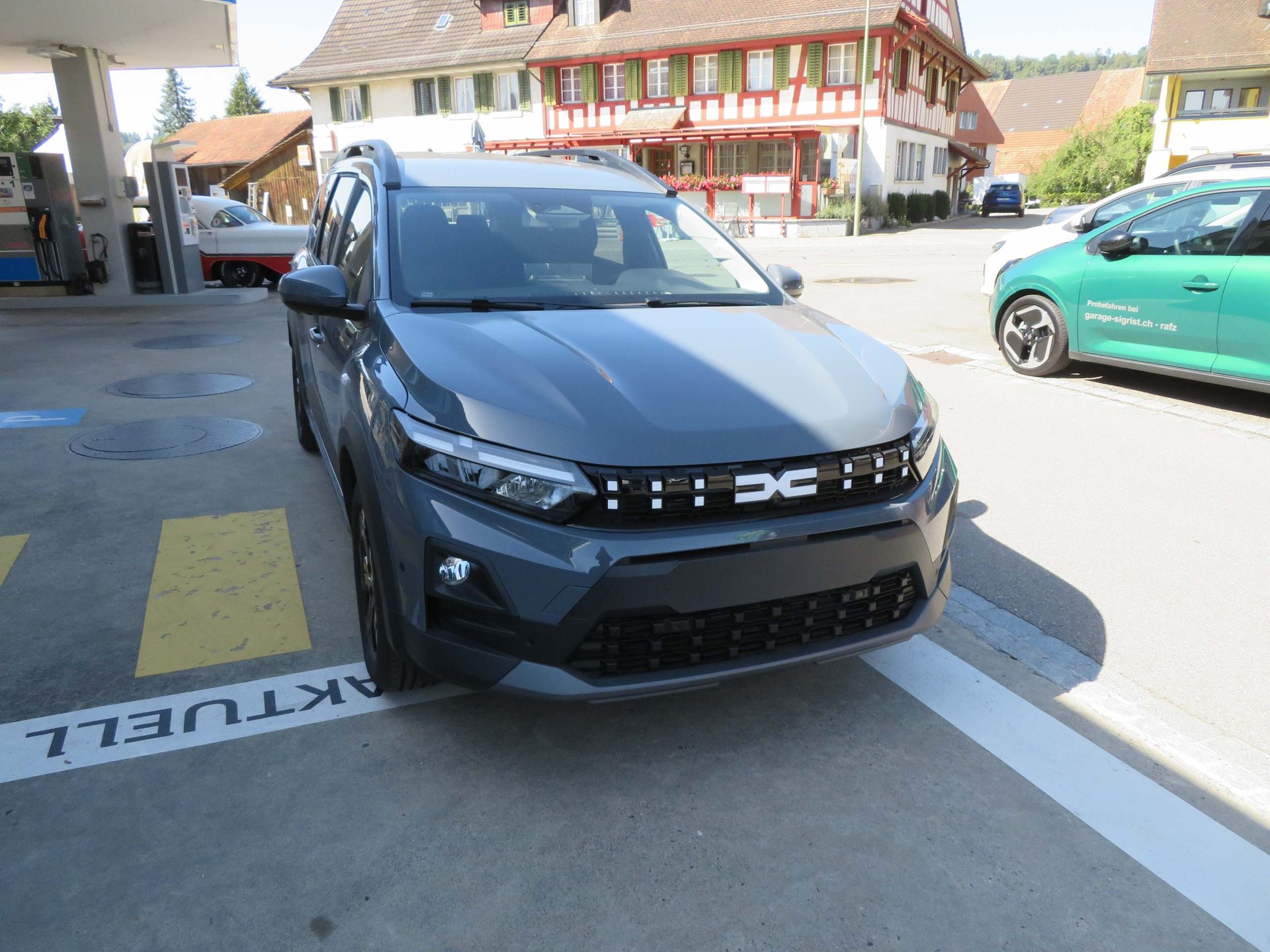 DACIA Jogger 1.8 Hybrid Journey 7P-image-2