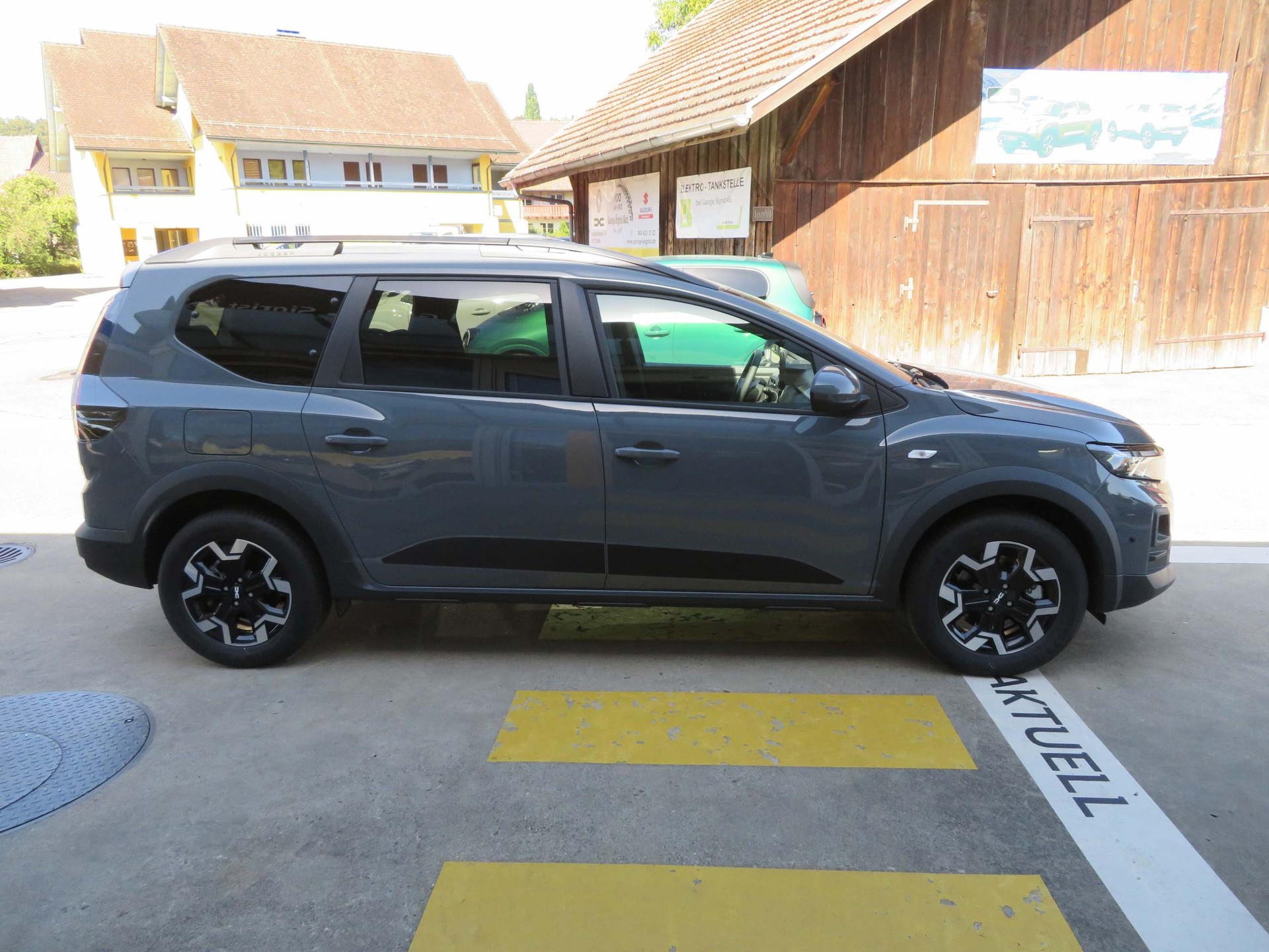DACIA Jogger 1.8 Hybrid Journey 7P-image-3