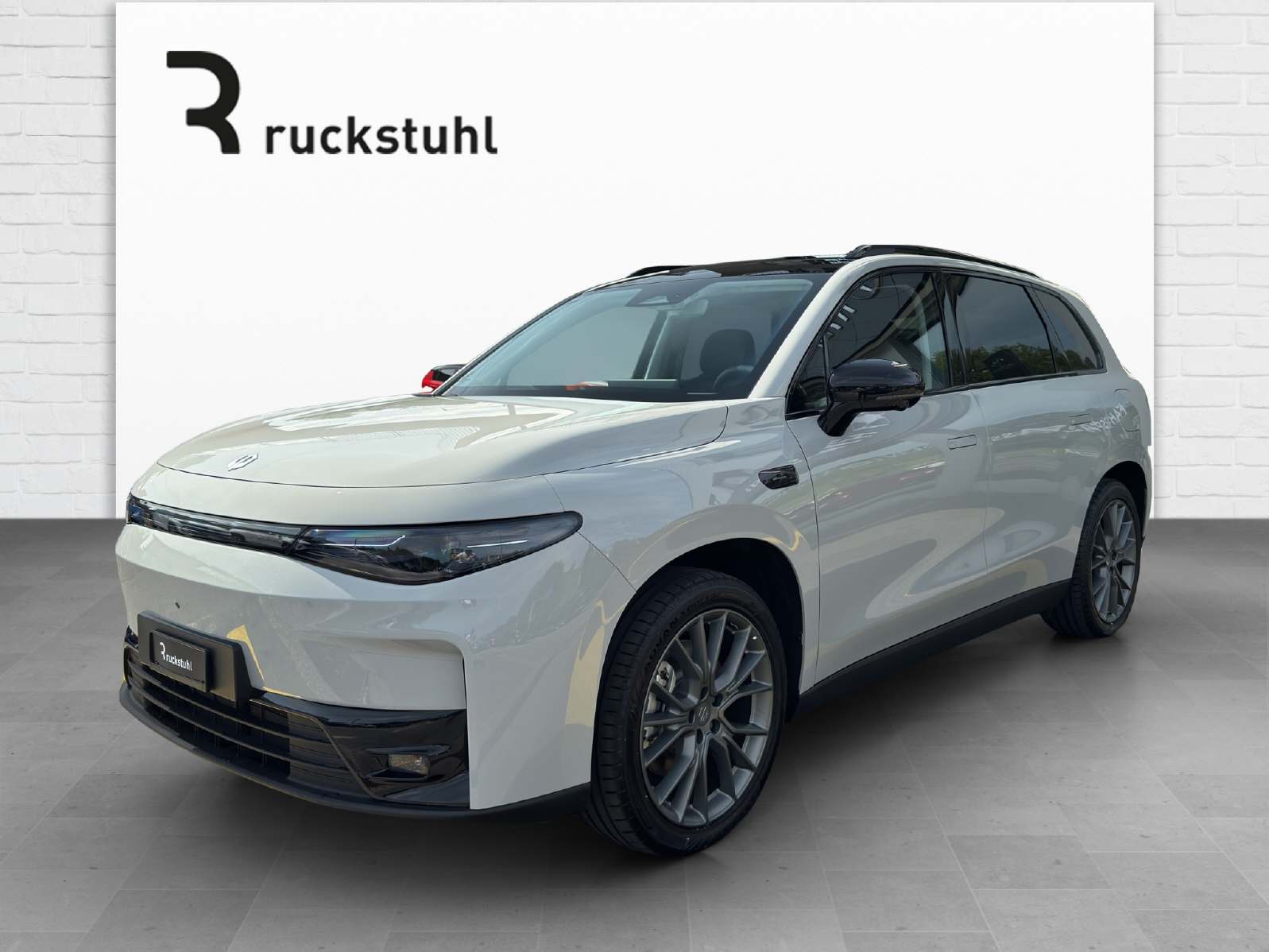 LEAPMOTOR C10 EV AWD-image-1